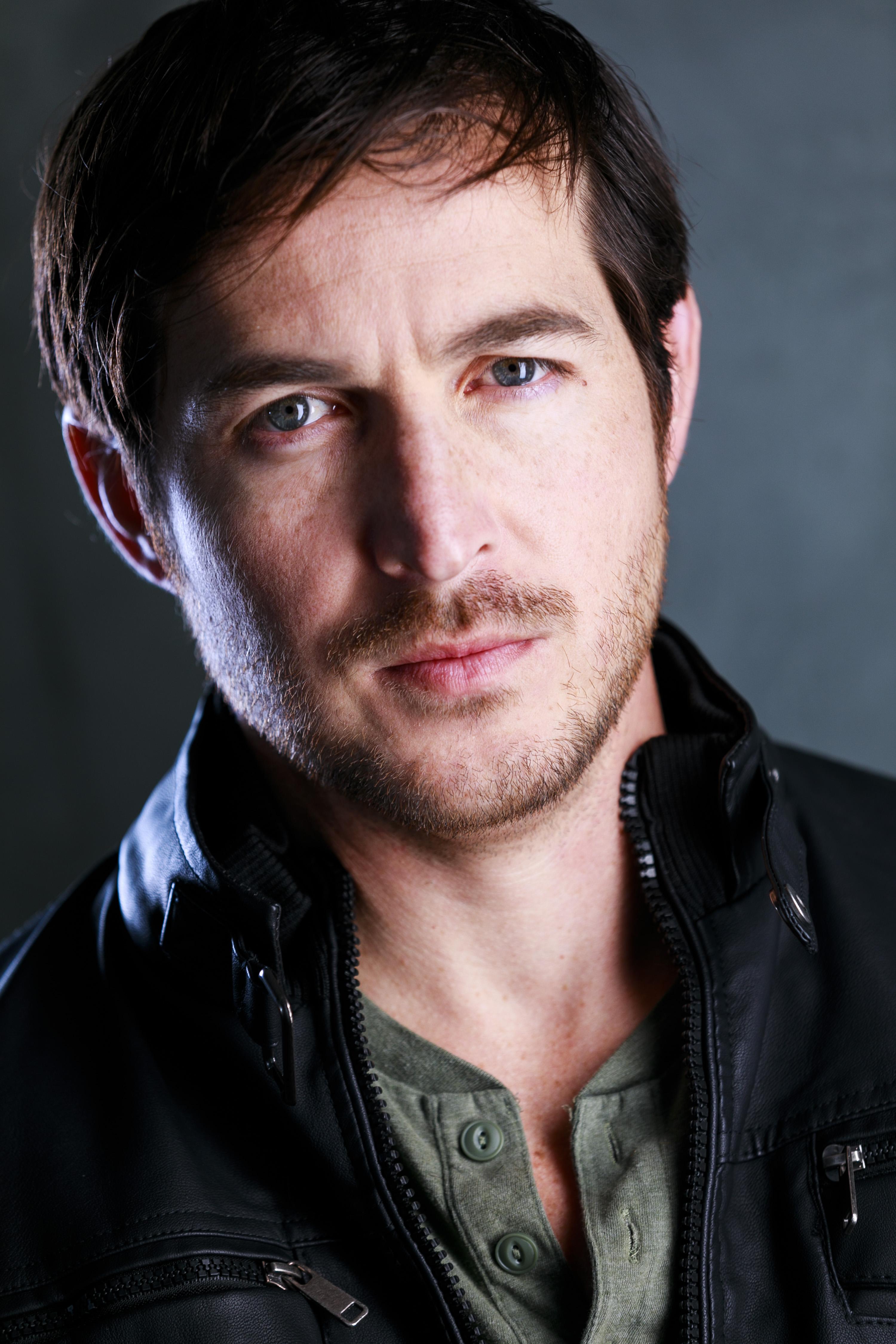 actor Robert Buckholtz large photo