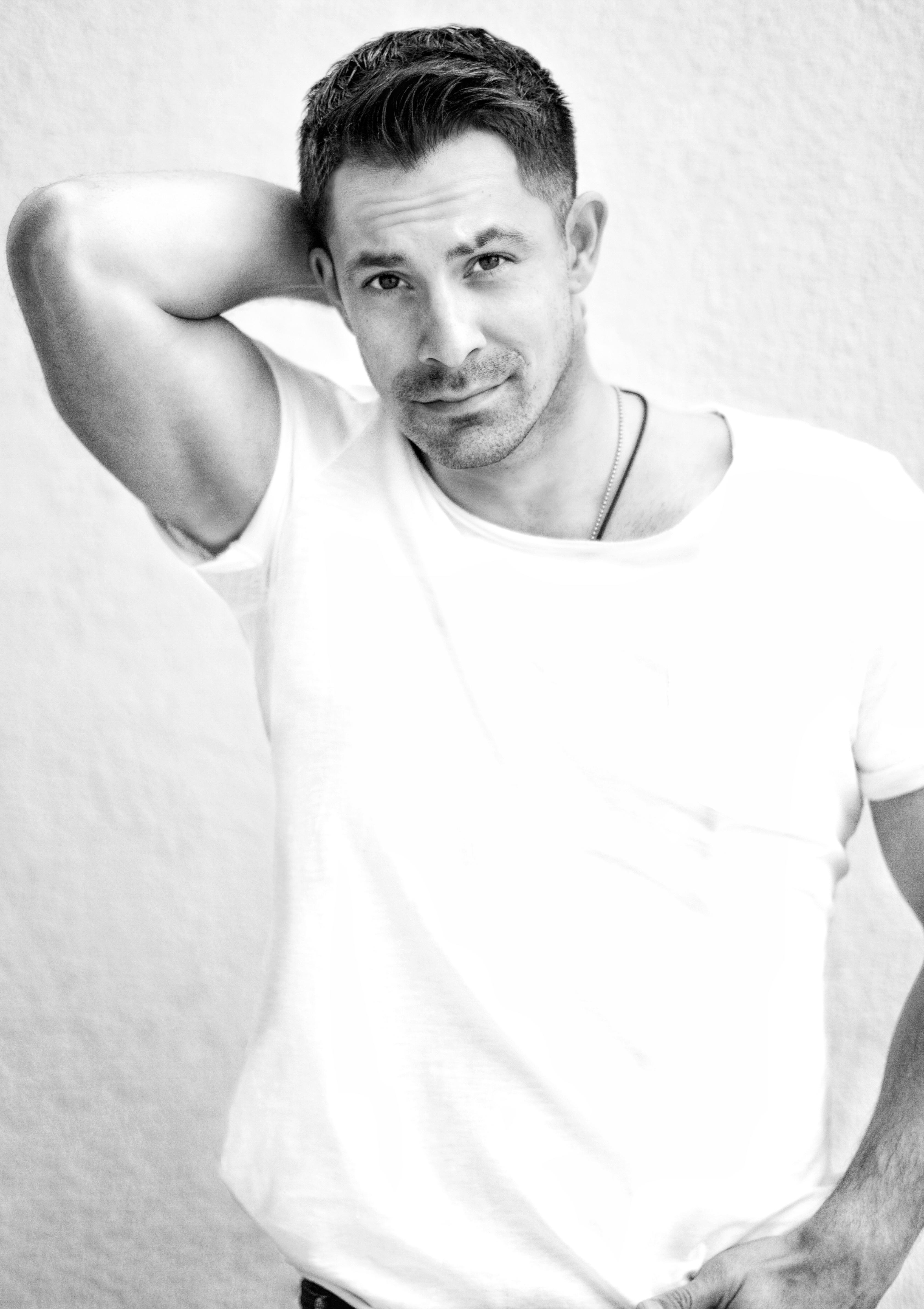 actor Ace Marrero large photo