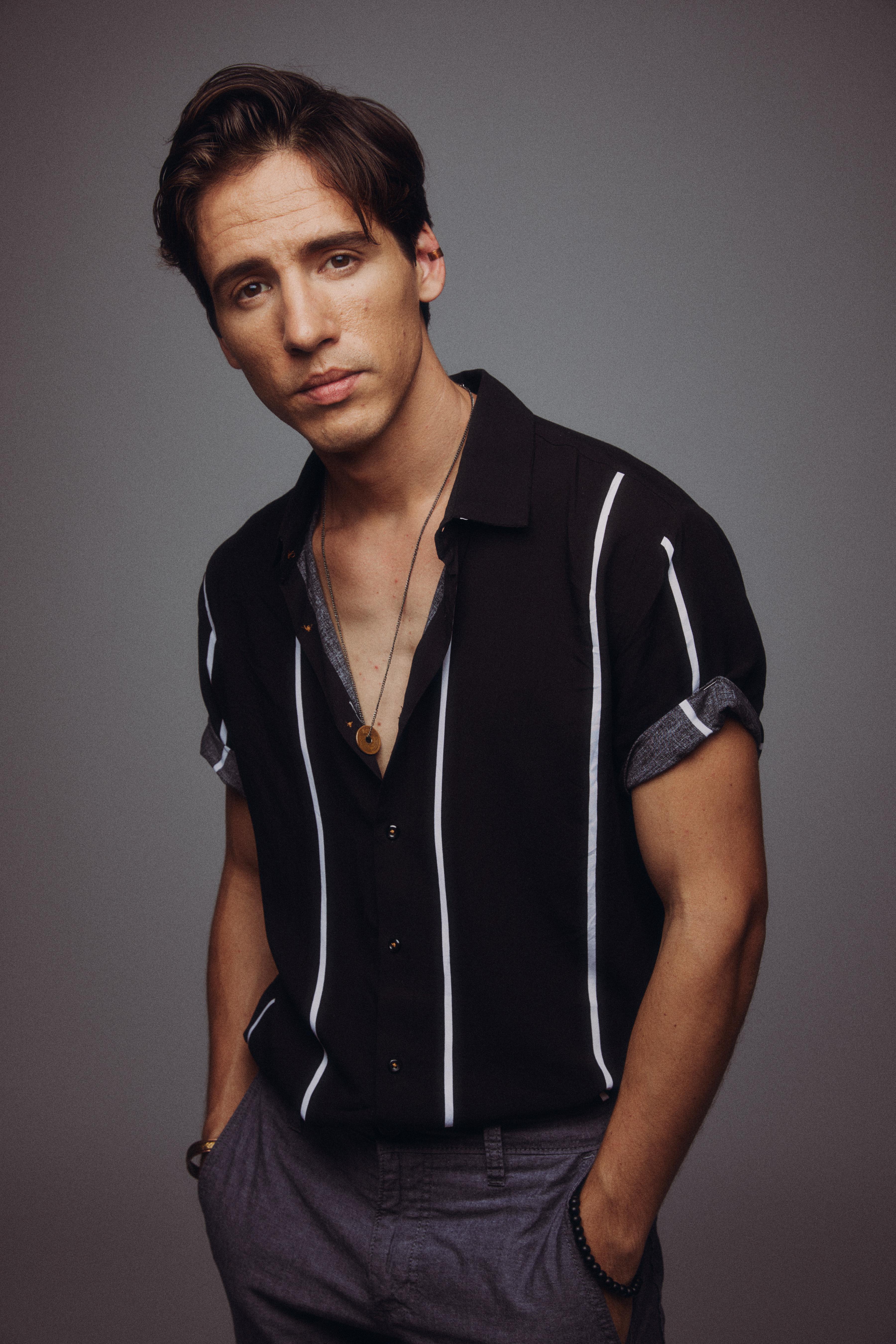 actor Adam Henslee large photo