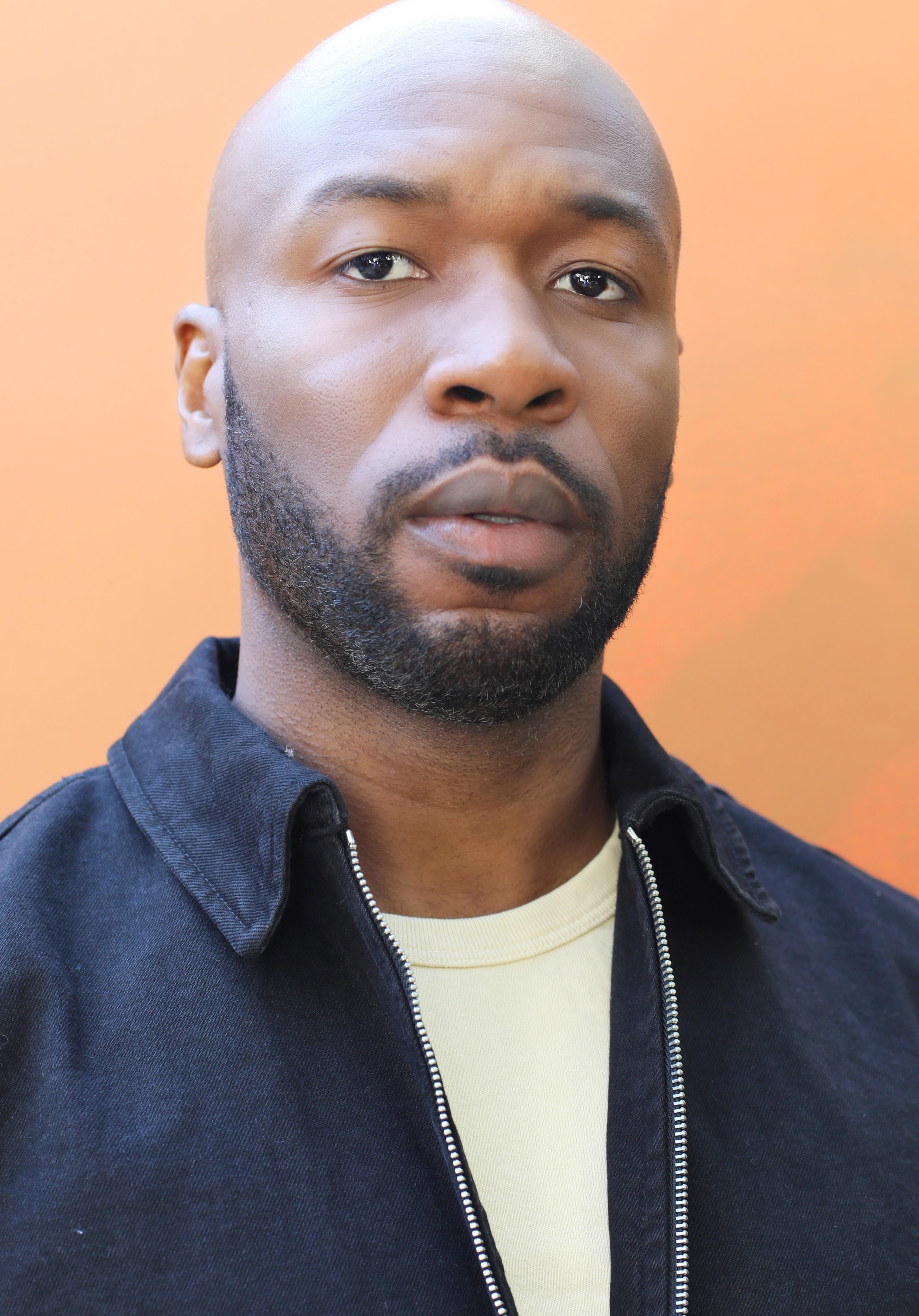 actor Sean R. Smith large photo