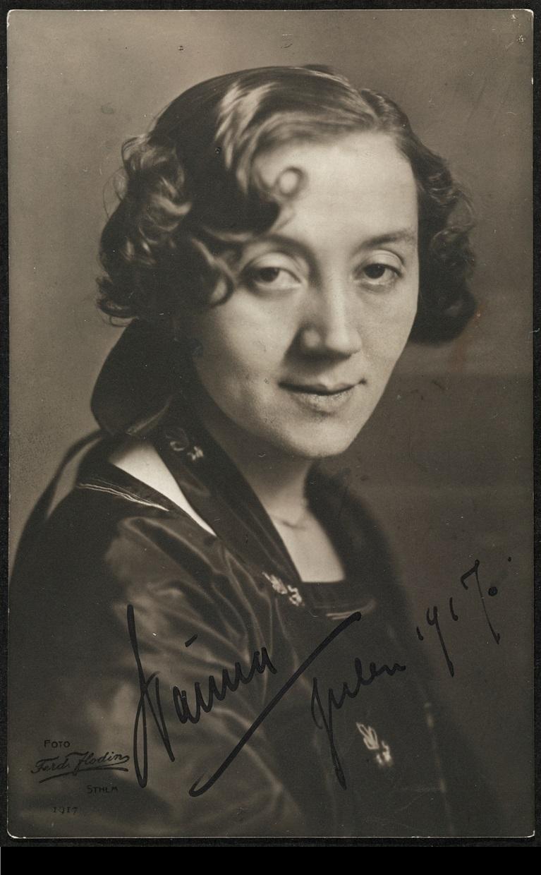 actor Naima Wifstrand large photo