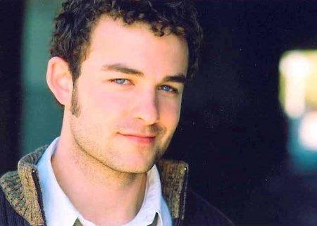 actor Happy Mahaney large photo