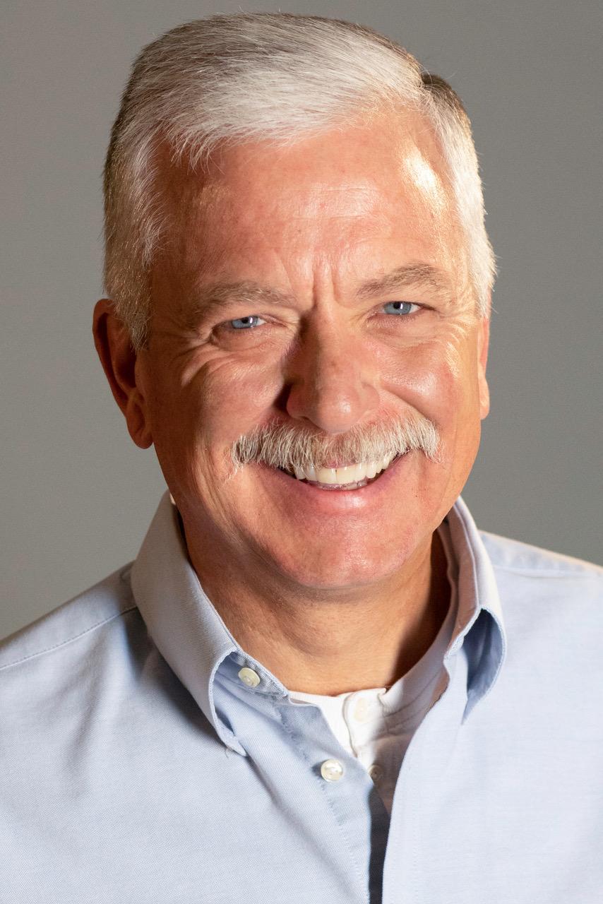 actor Larry Mihlon large photo