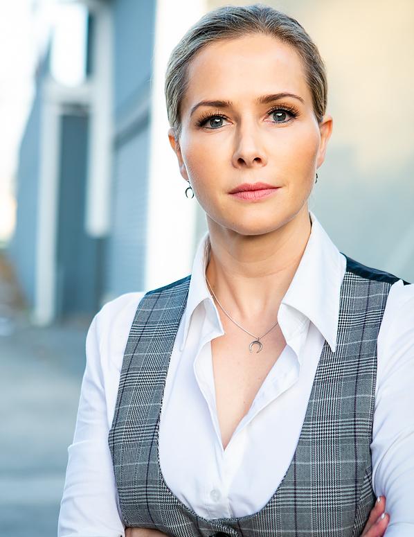 actor Anne Scottlin large photo