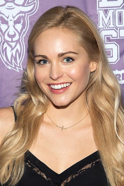 actor Lindsey Sporrer large photo