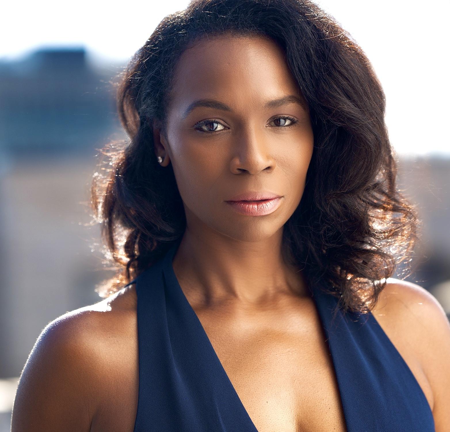 actor Helen Goldsby large photo