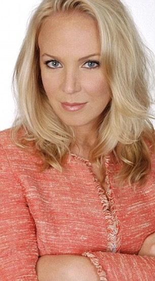 actor Ashley Pearson large photo