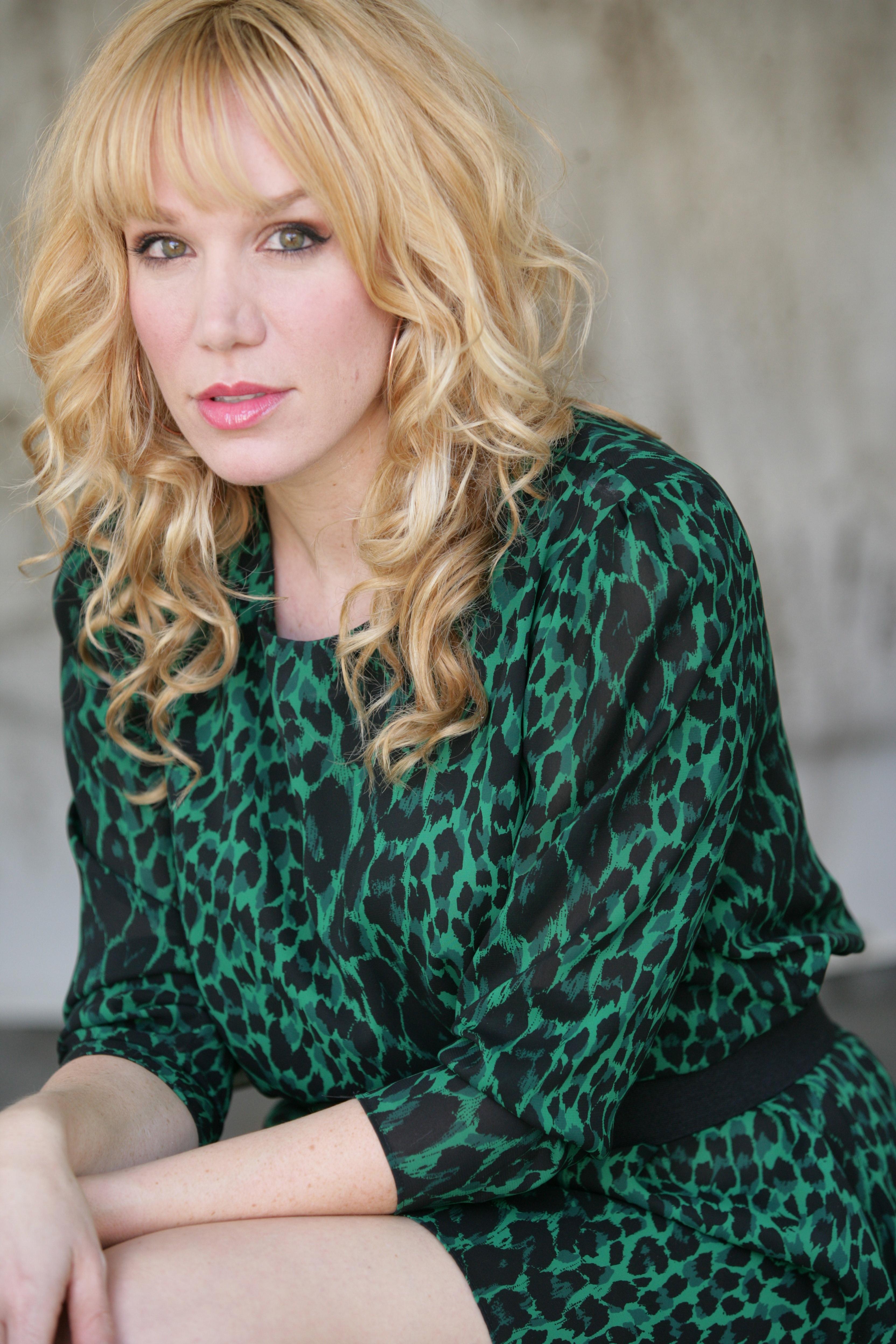 actor Sasha Perl-Raver large photo