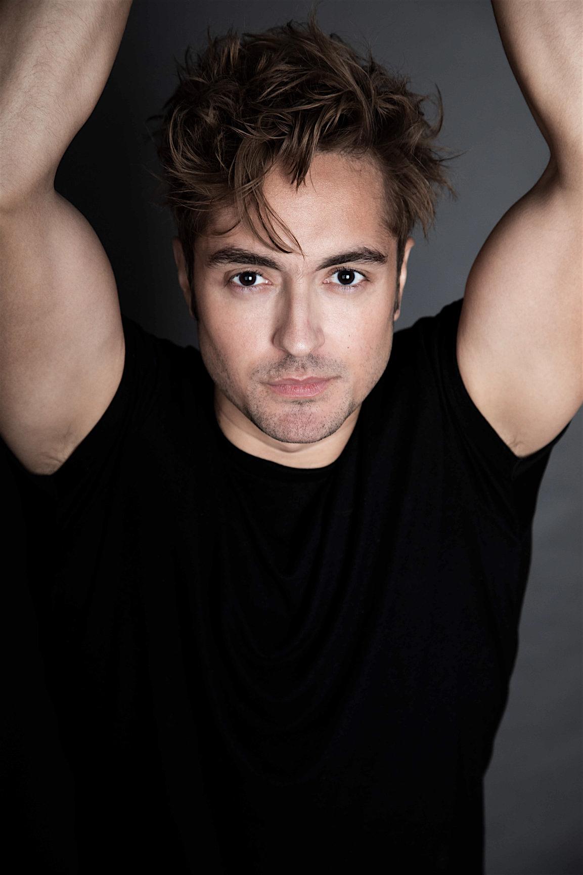 actor Alec Whaite large photo