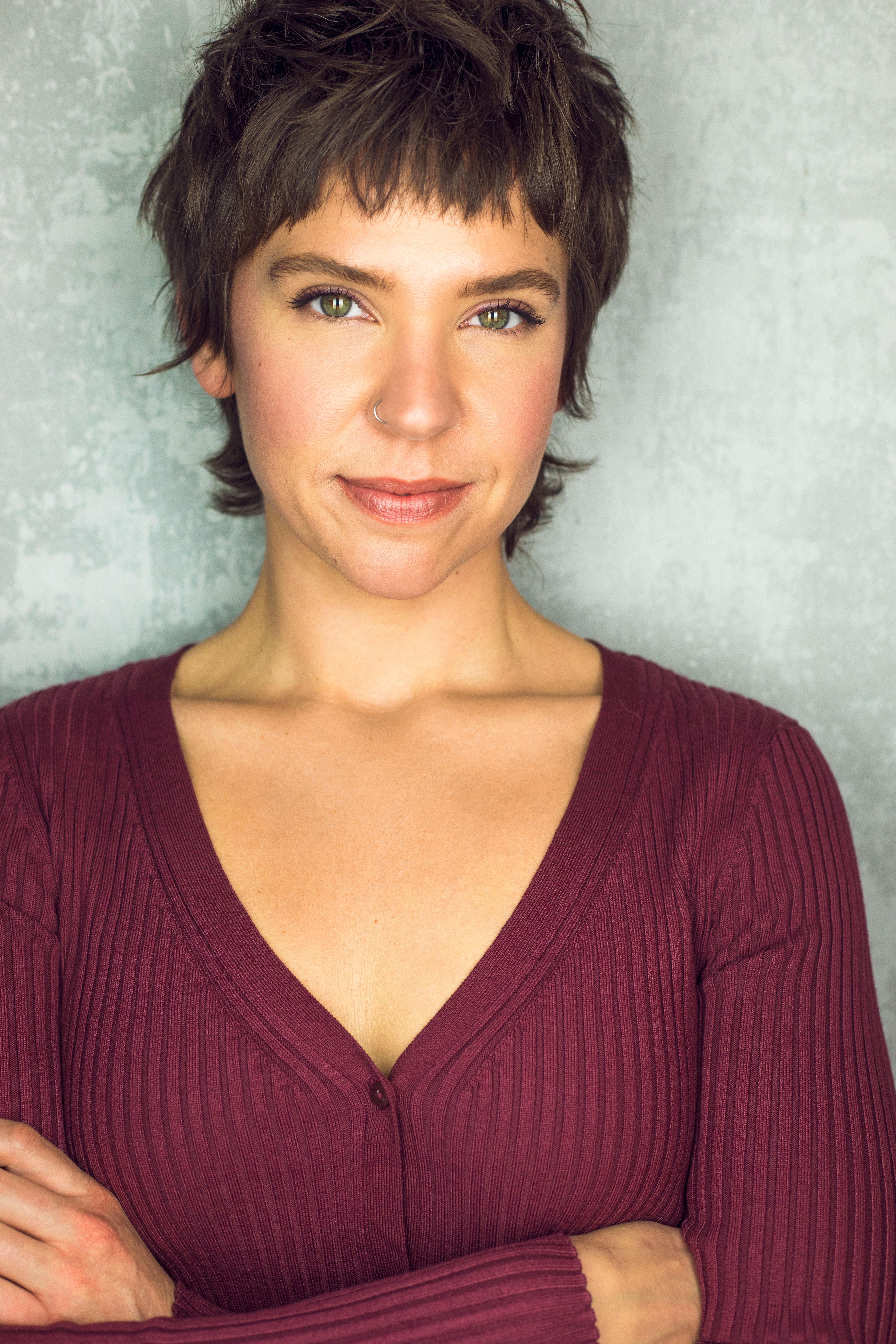 actor Julia Mack large photo