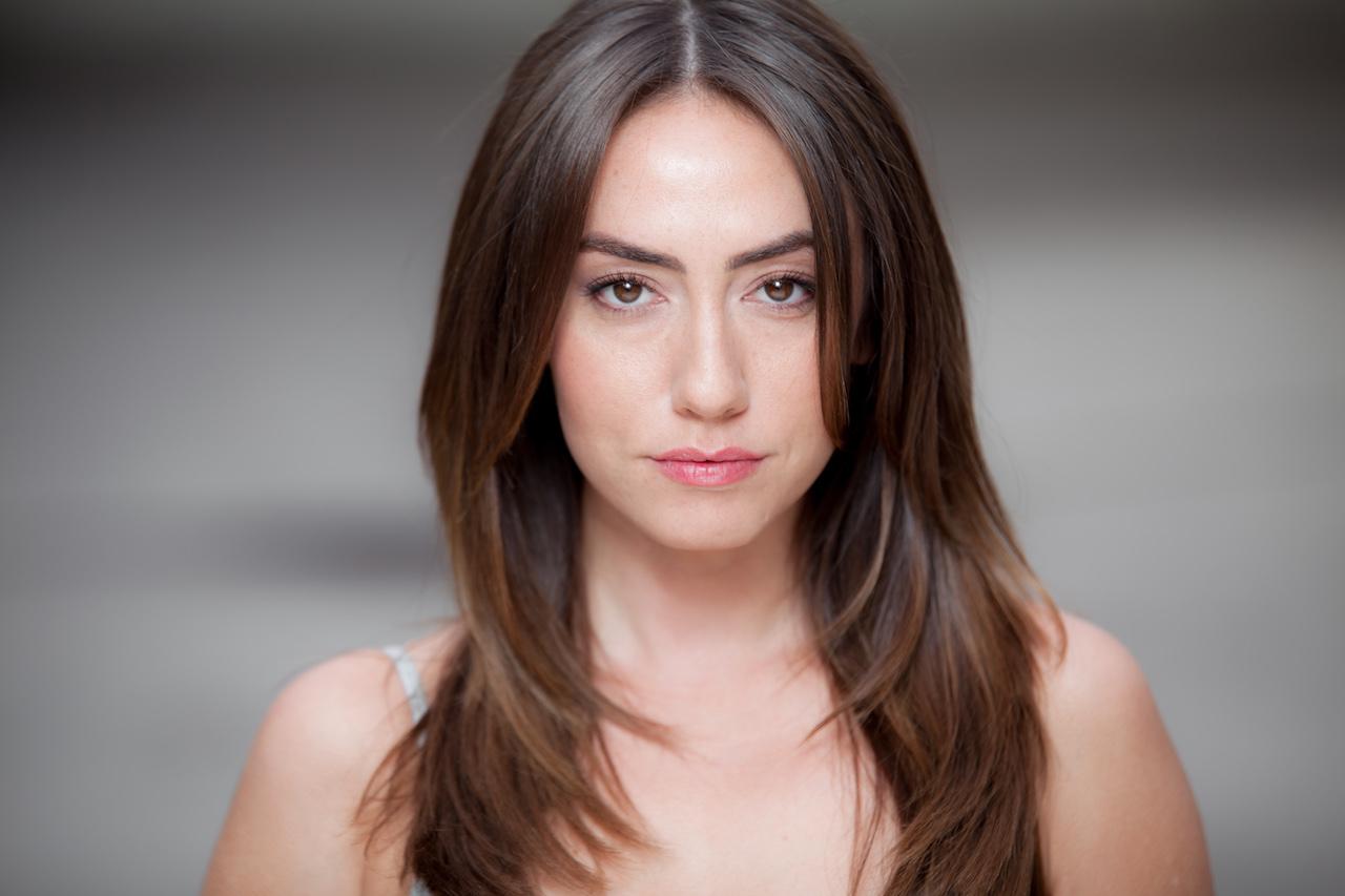 actor Zoe Sloane large photo