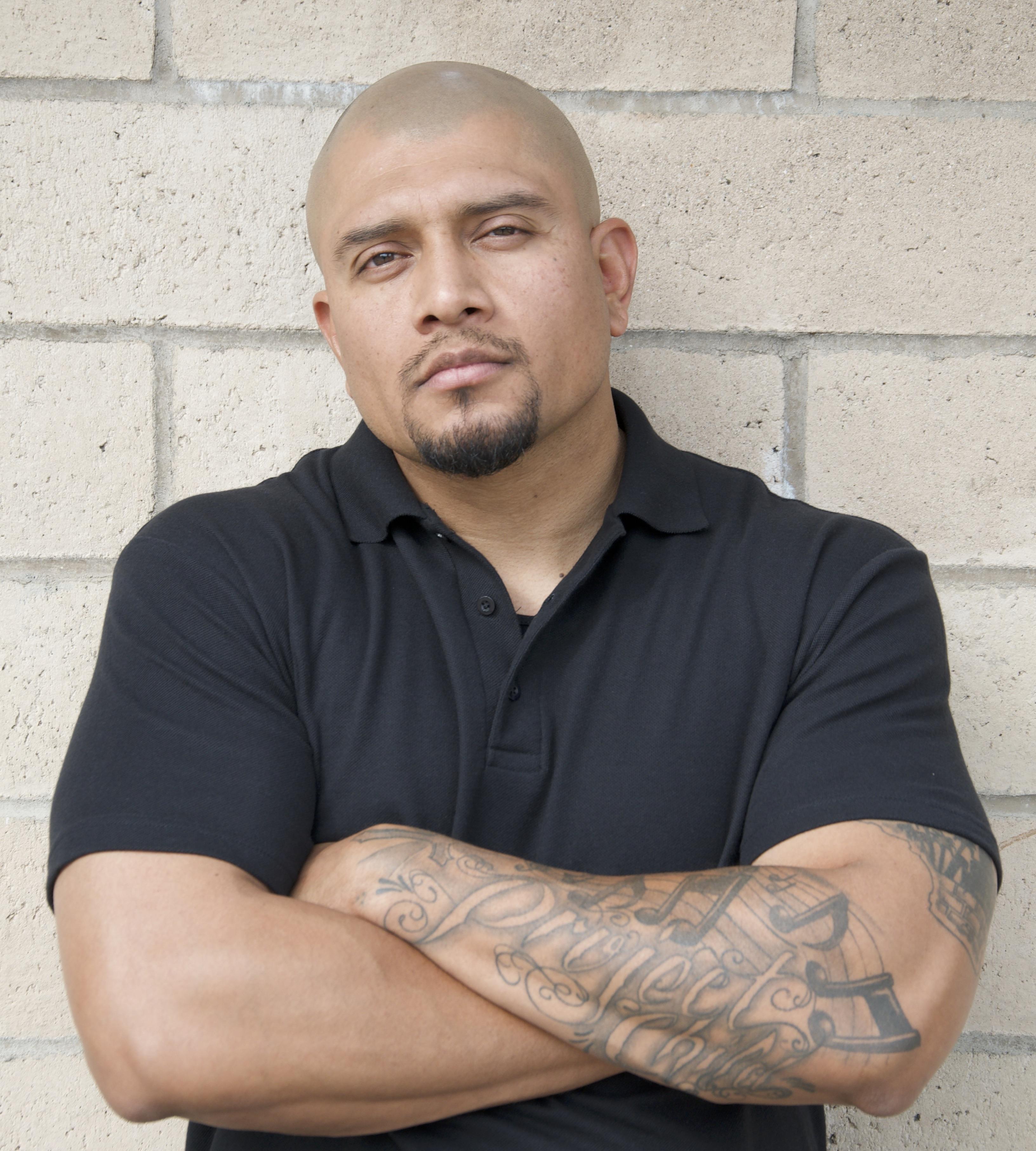 actor Carlos Ayala large photo