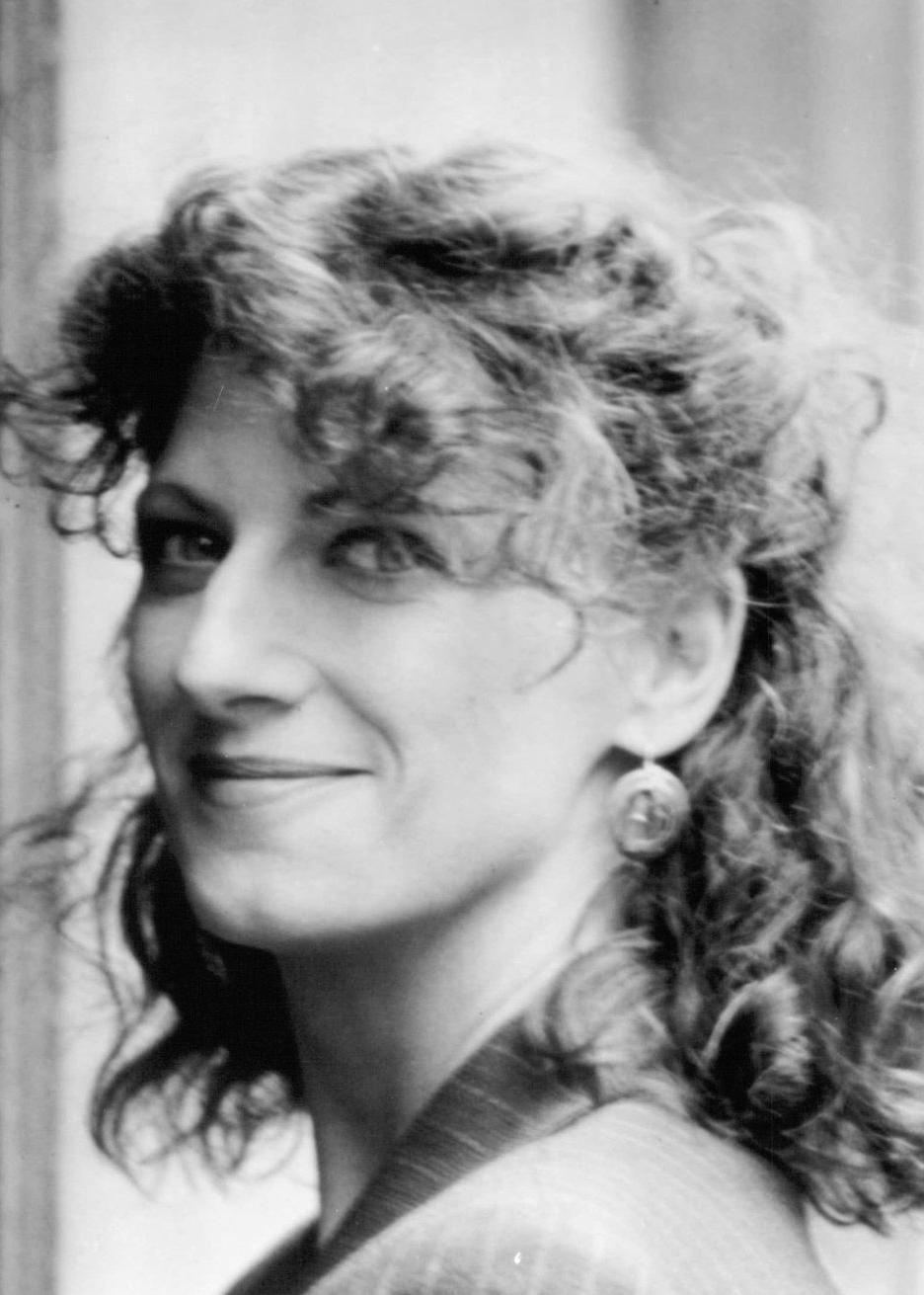 actor Angela Finocchiaro large photo