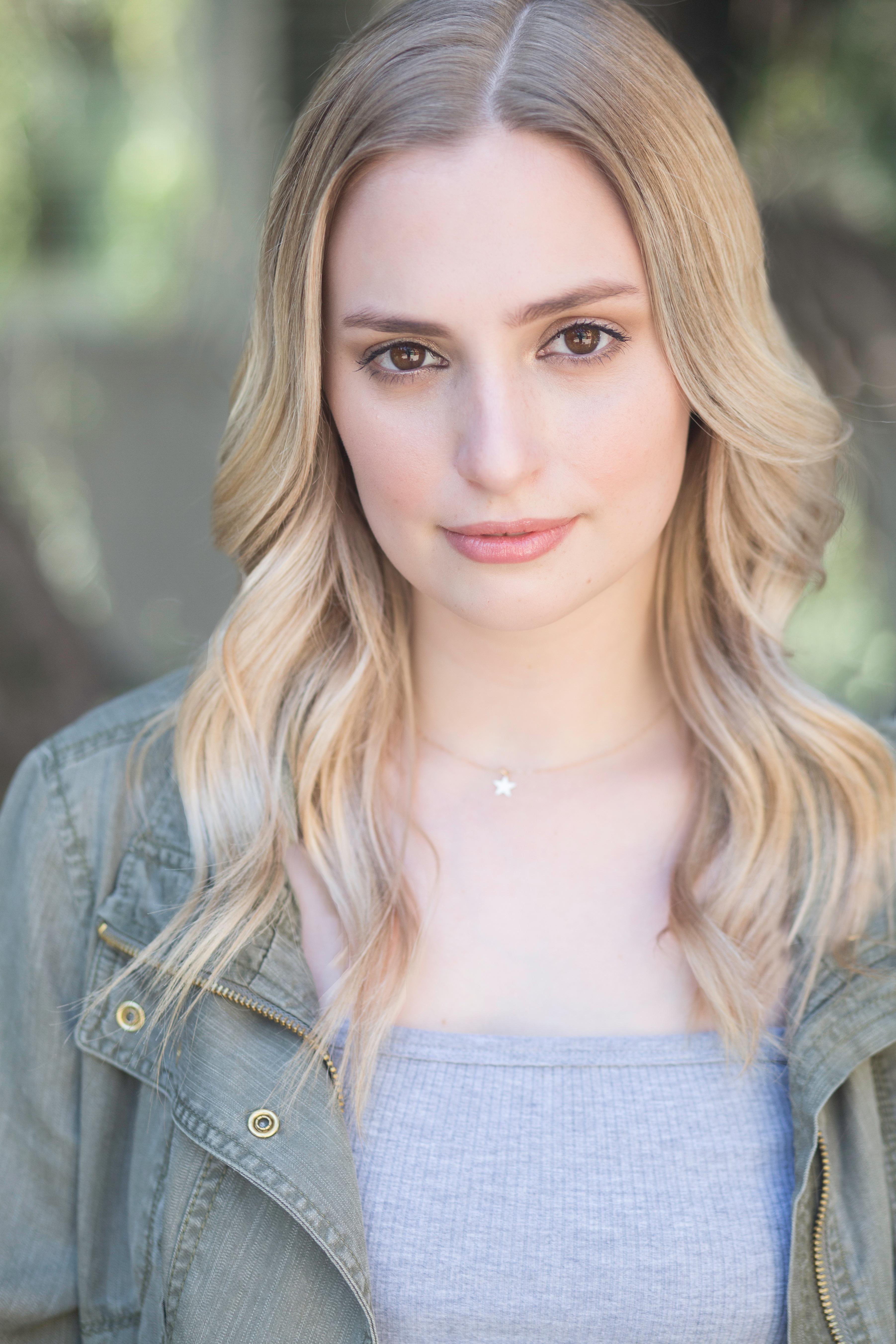 actor Tabitha Caulfield large photo