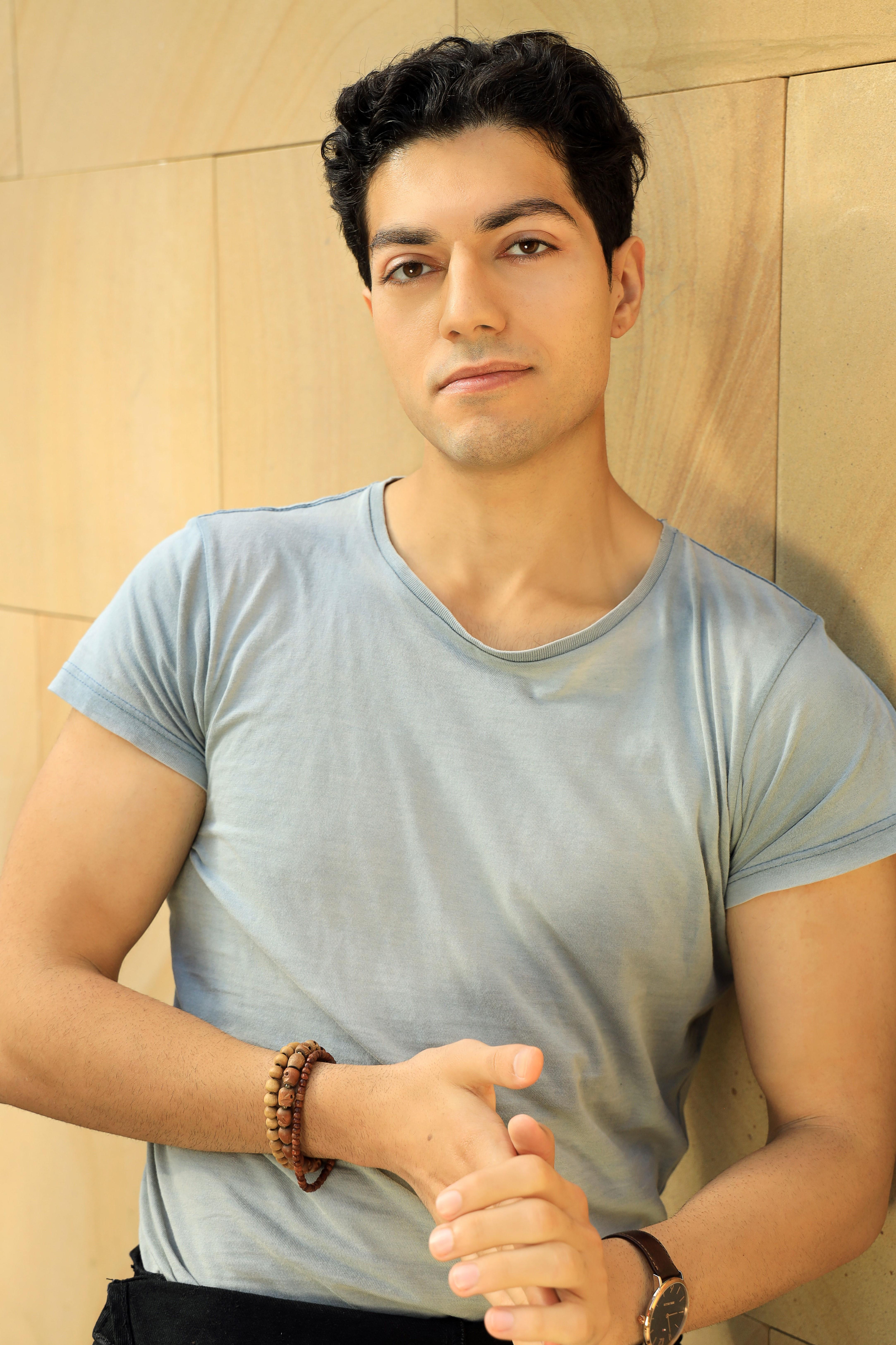 actor Ishak Issa large photo