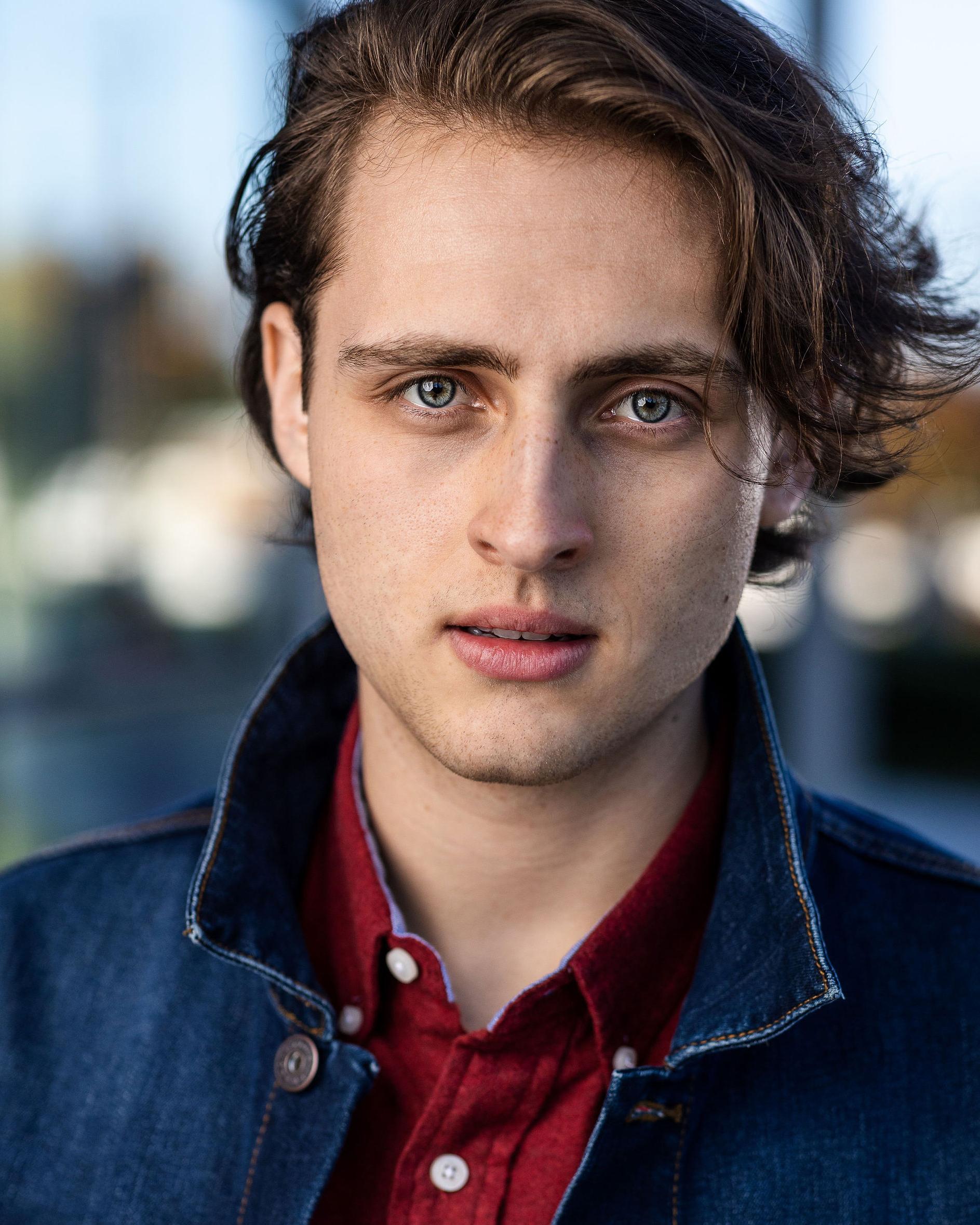 actor Nick Clark large photo