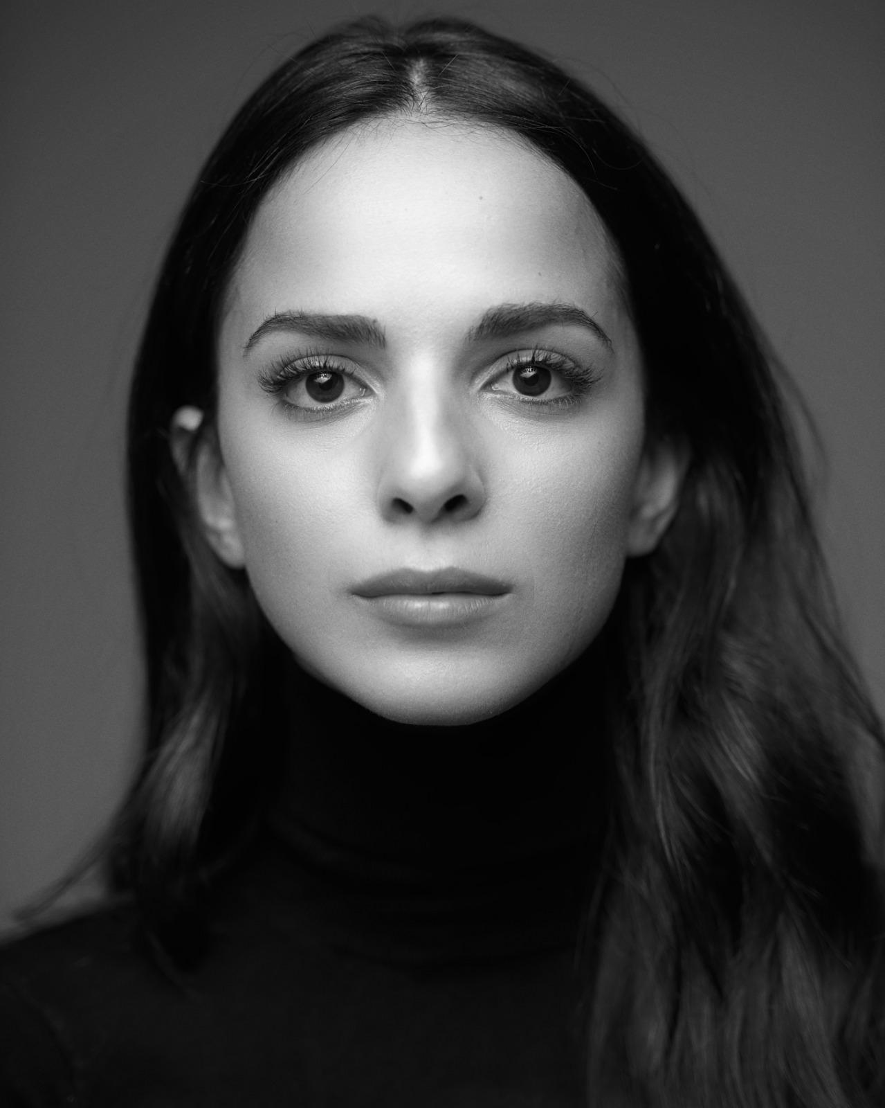 actor Shani Atias large photo