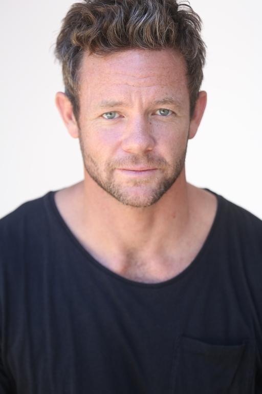 actor Simon Potter large photo