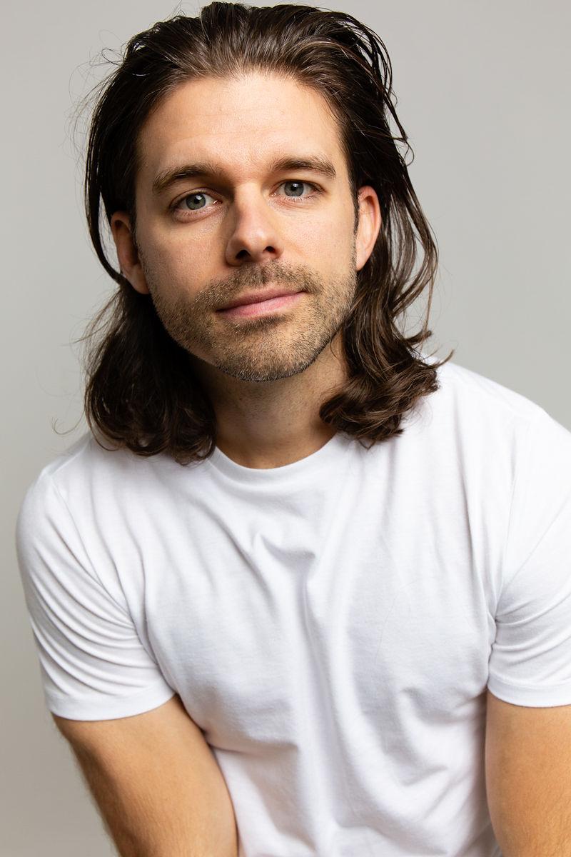 actor Ashley Murray large photo