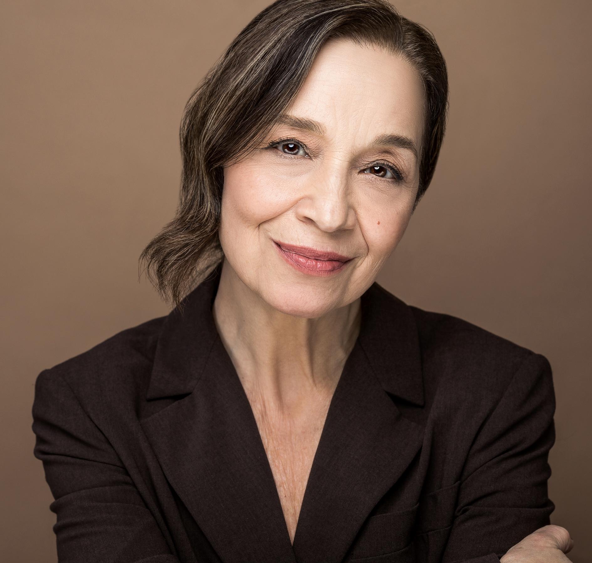 actor Karen Giordano large photo