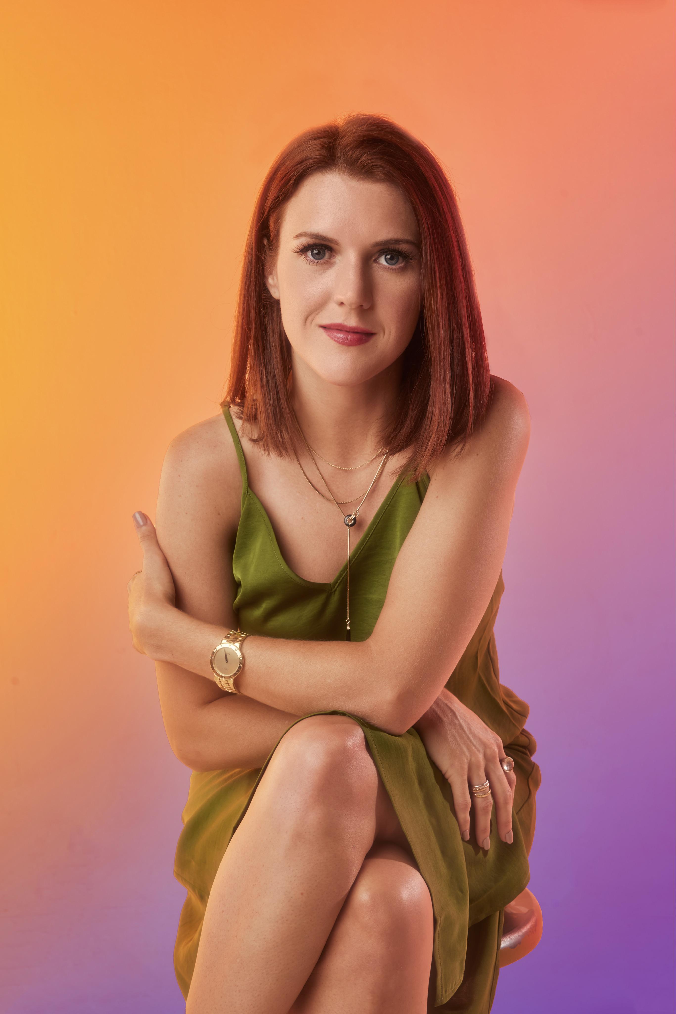 actor Evan Elise Owens large photo