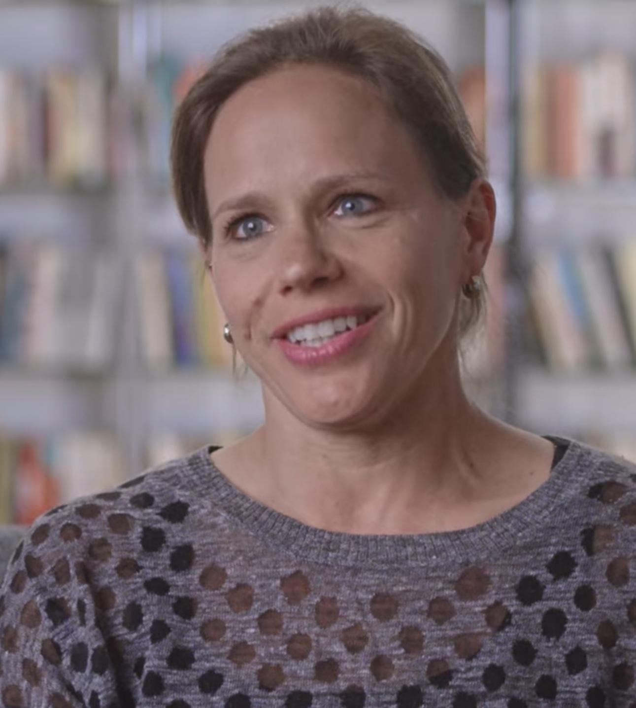 actor Jennifer Sey large photo