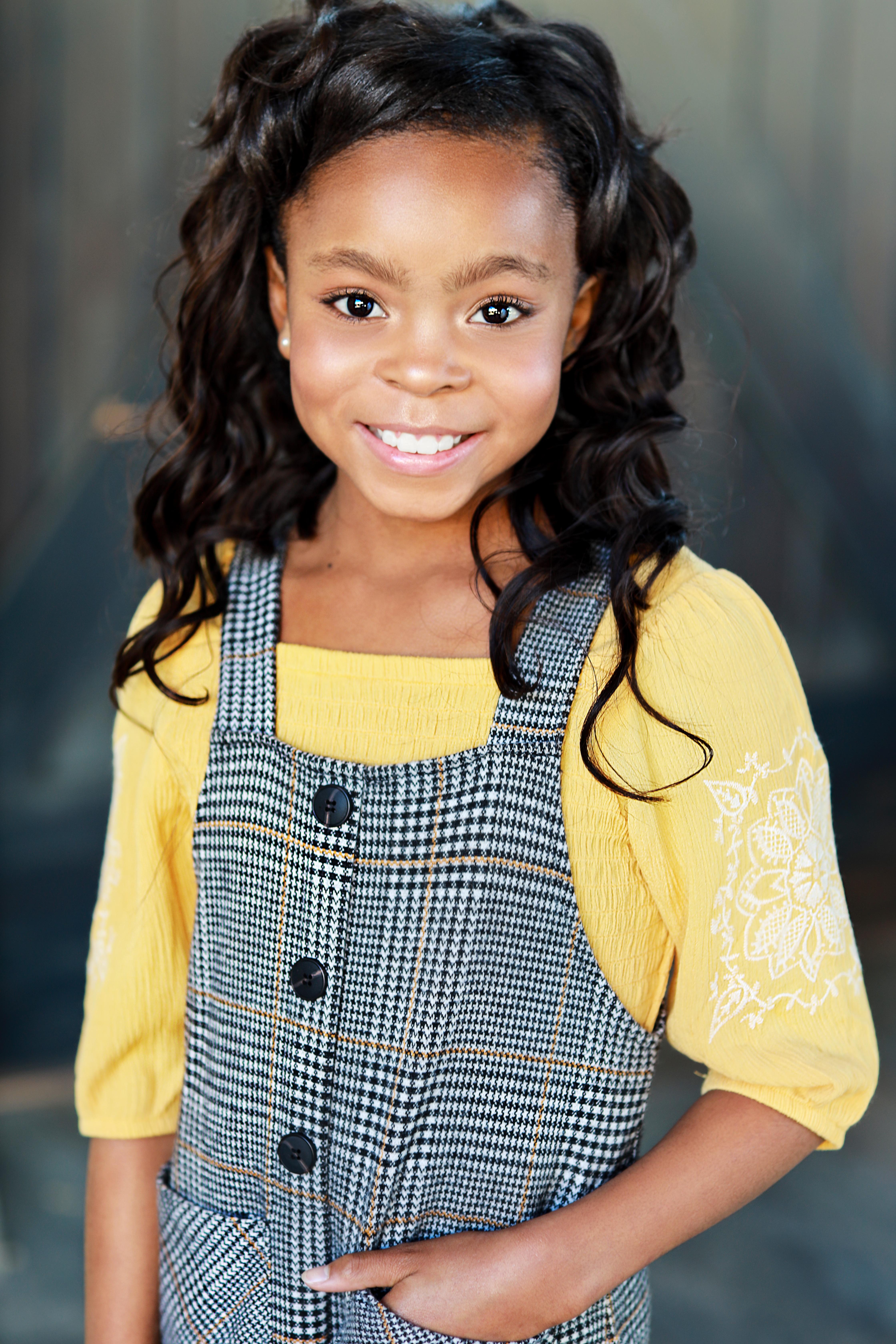 actor Amanda Christine large photo