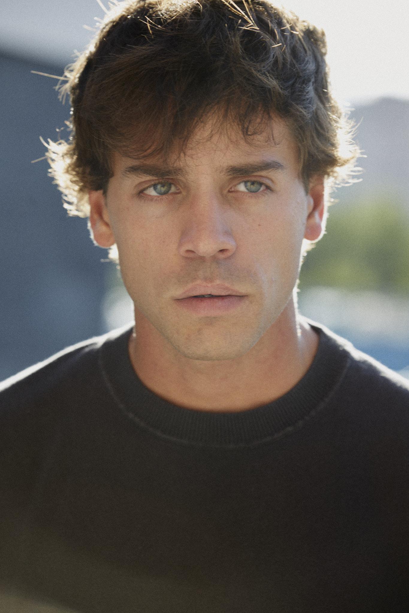 actor Alex Pastrana large photo