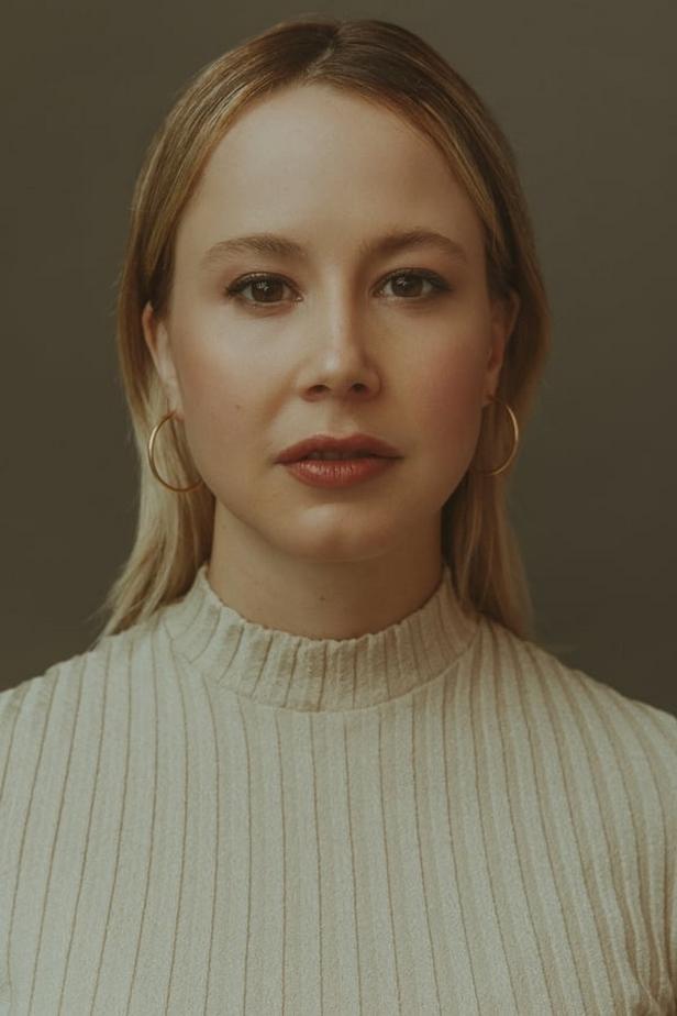 actor Juliette Gosselin large photo