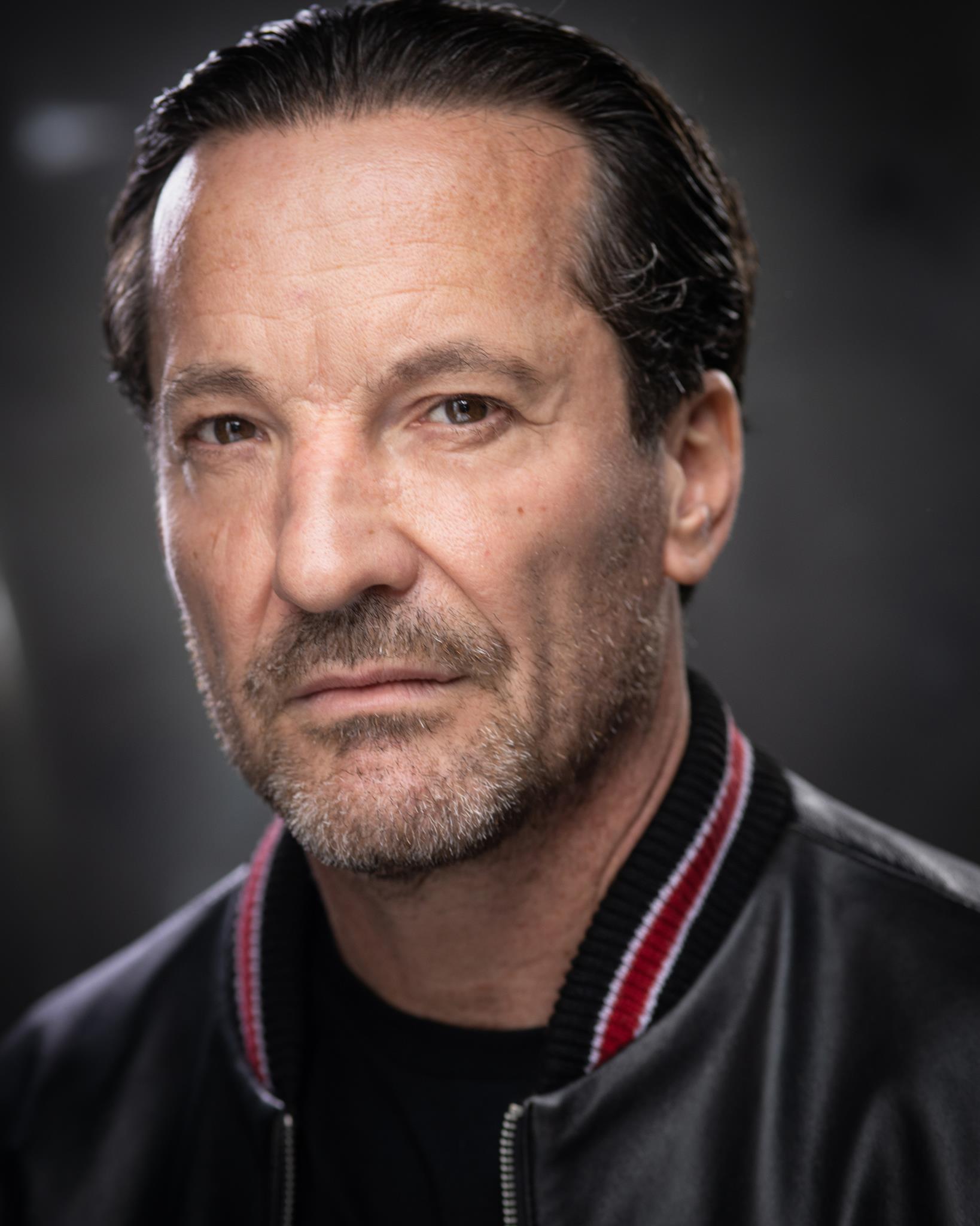 actor Dean Christie large photo