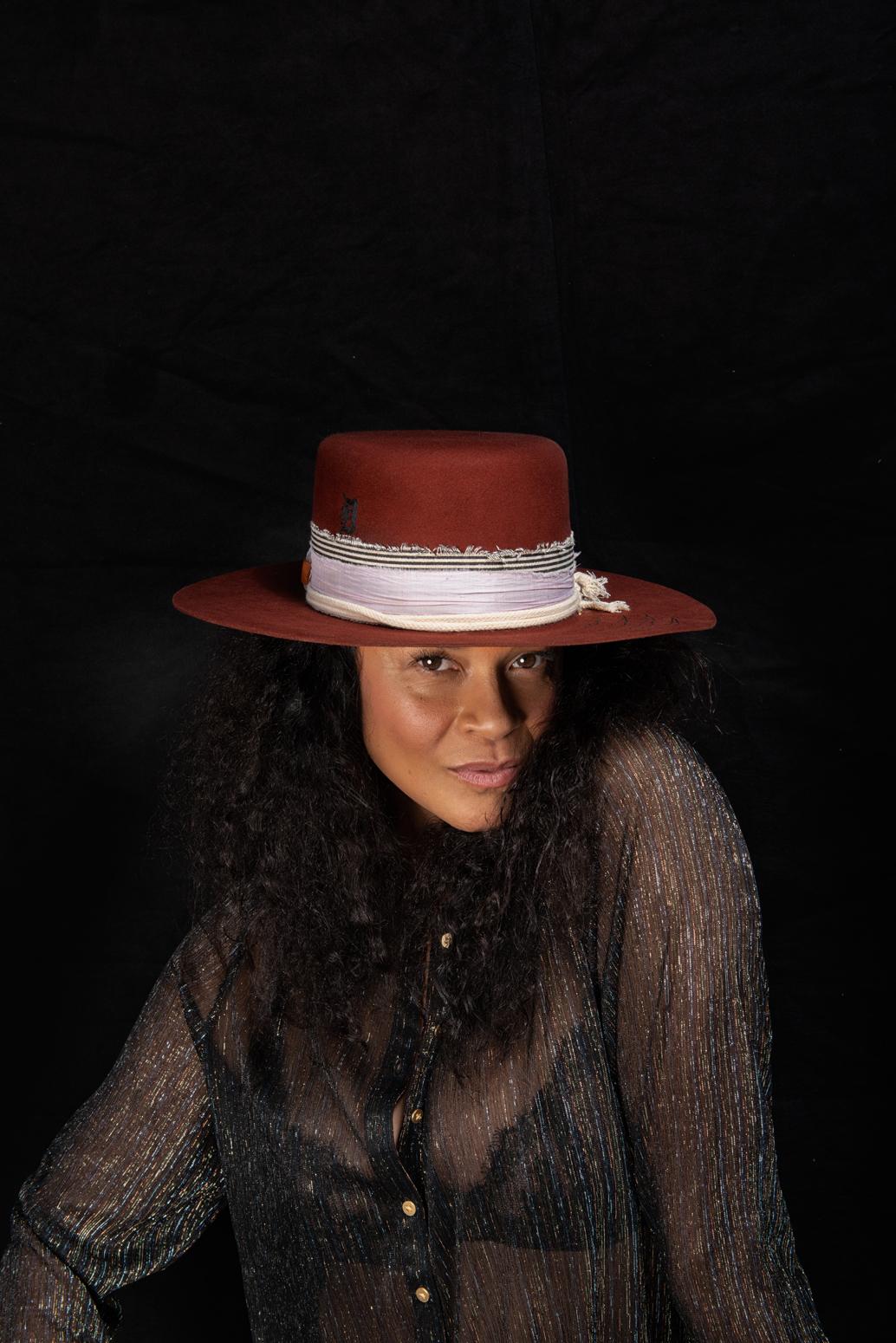 actor Lisa Branch large photo