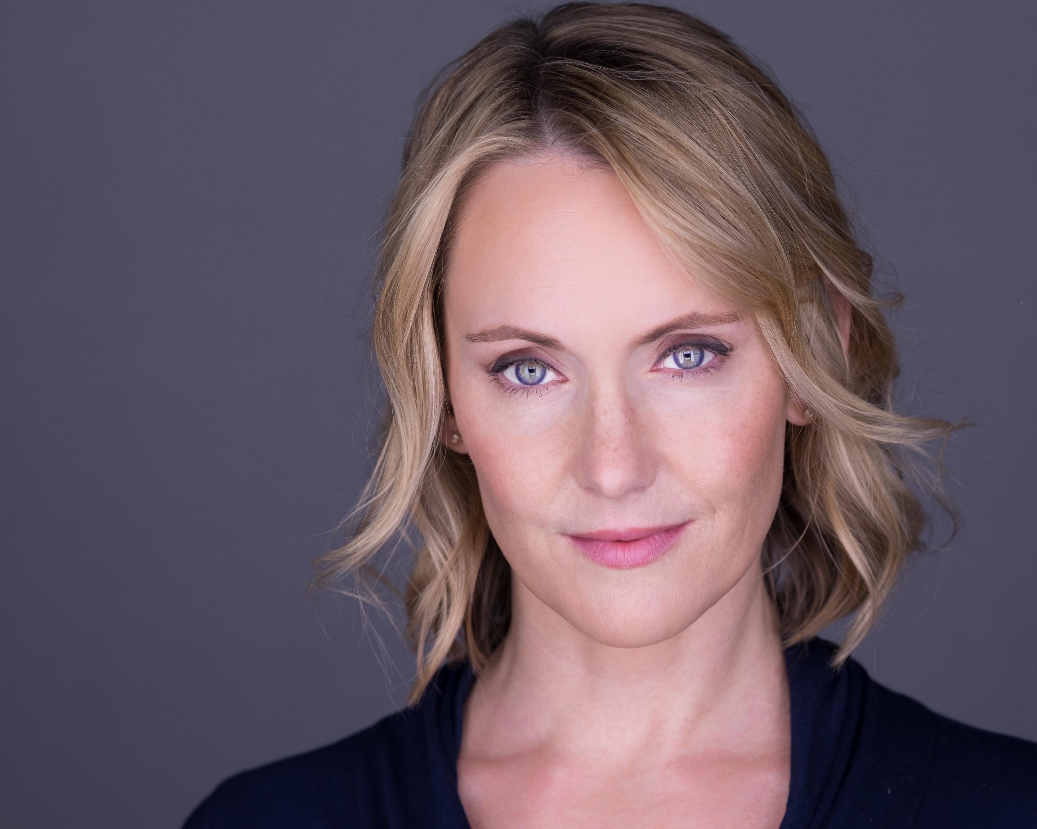 actor Devon Sorvari large photo