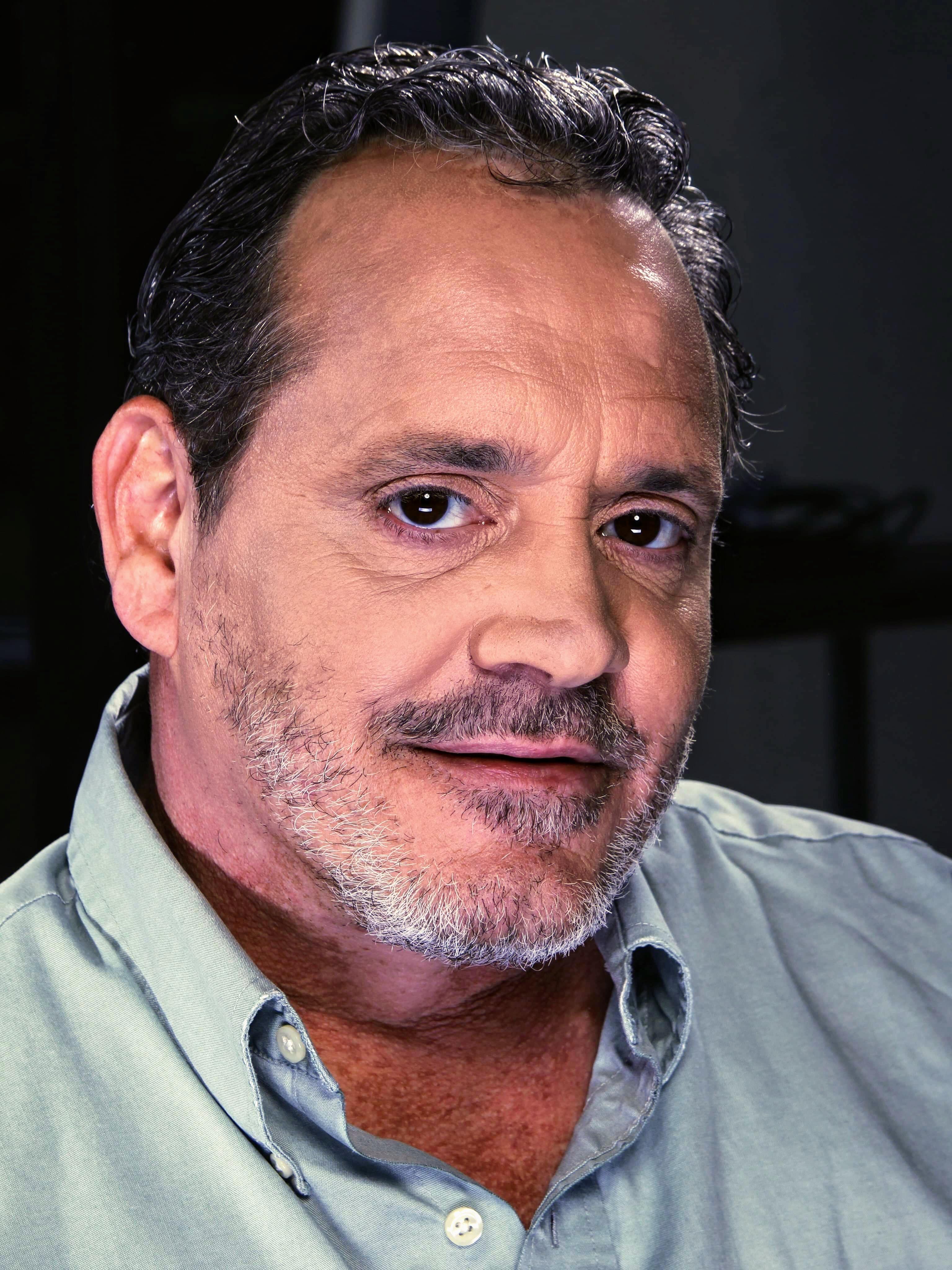 actor Robert Way large photo