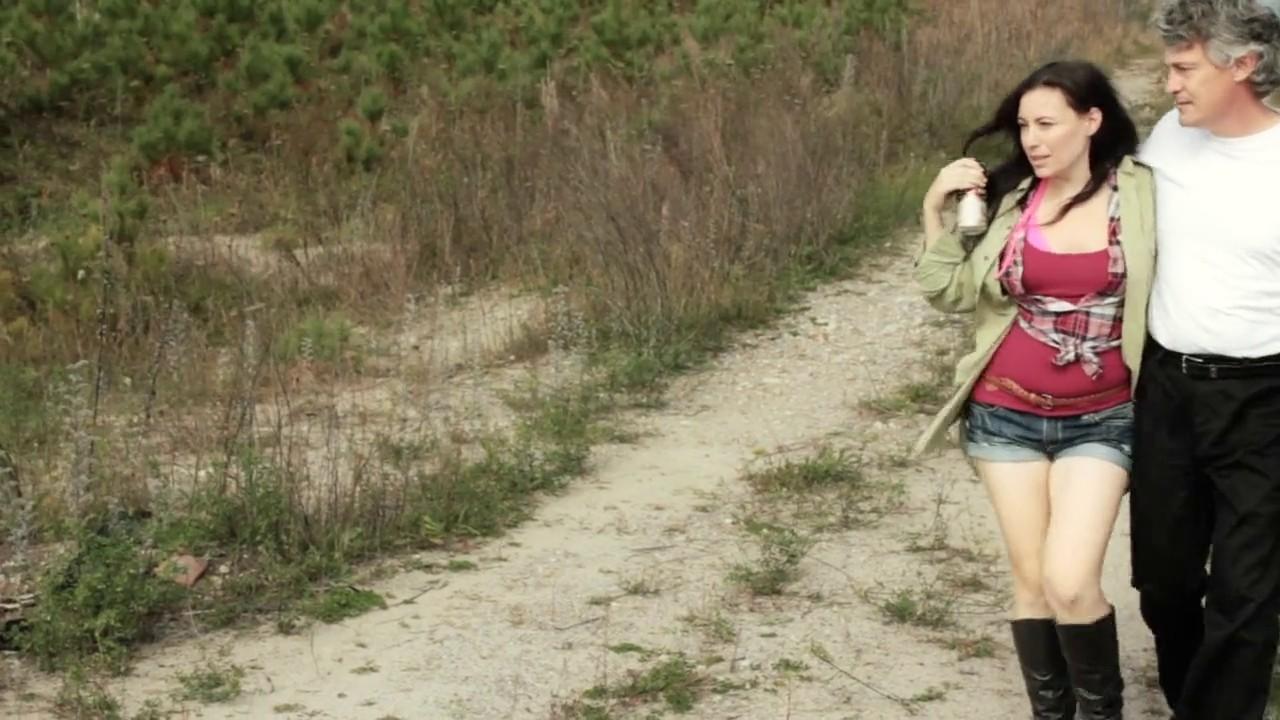 actor Angela Parent large photo