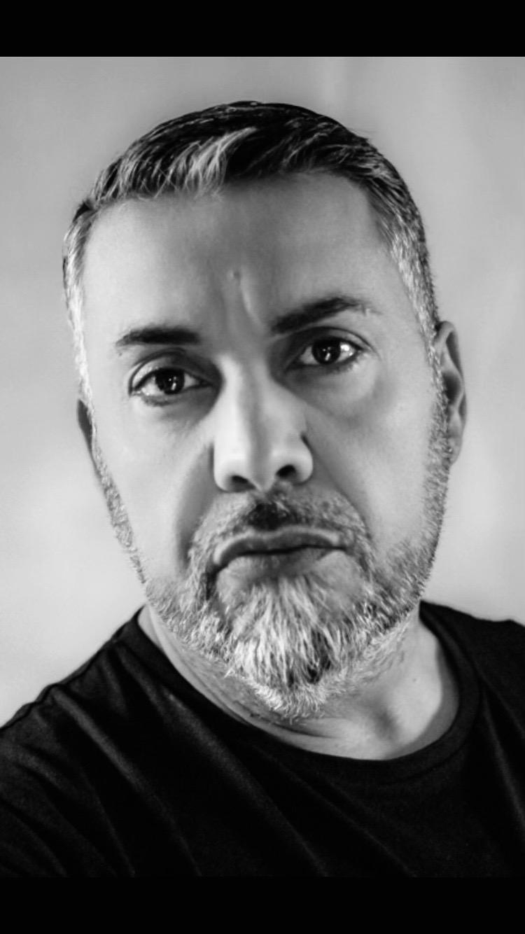 actor Elijah Braik large photo