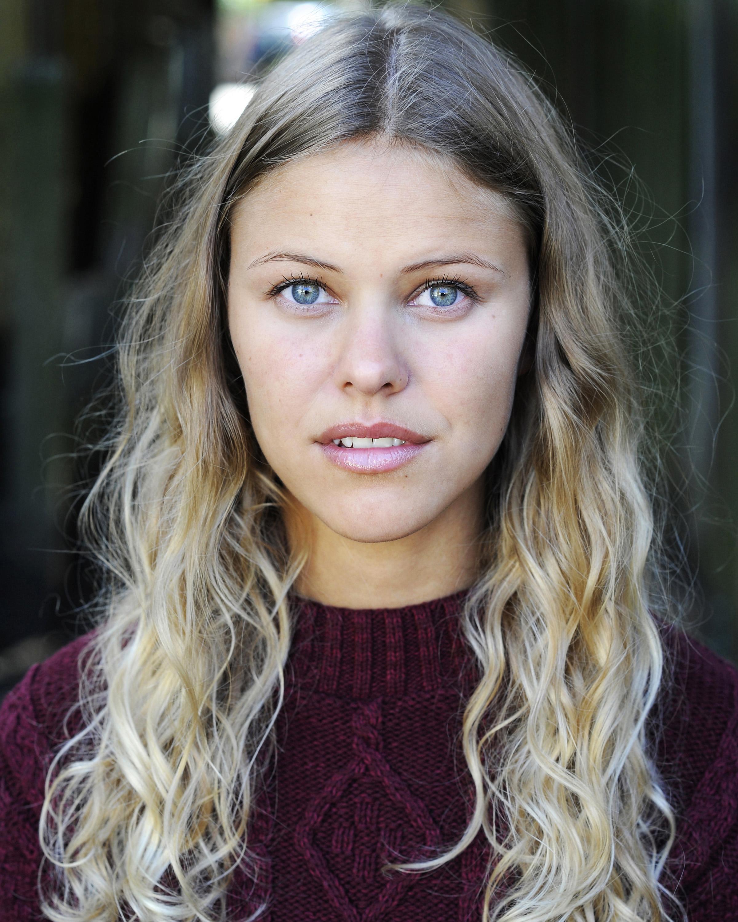 actor Pernille Broch large photo