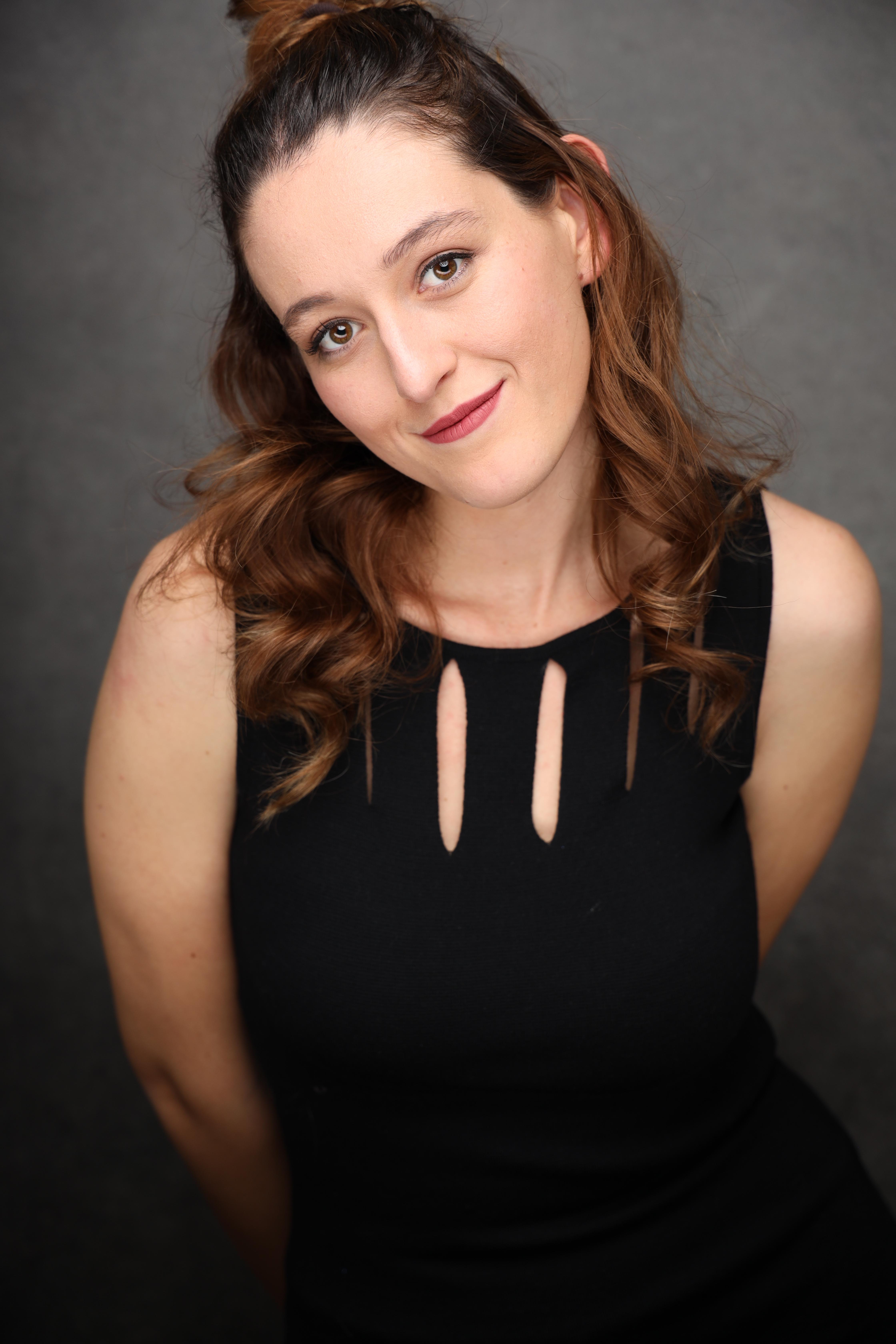 actor Angela Mavropoulos large photo