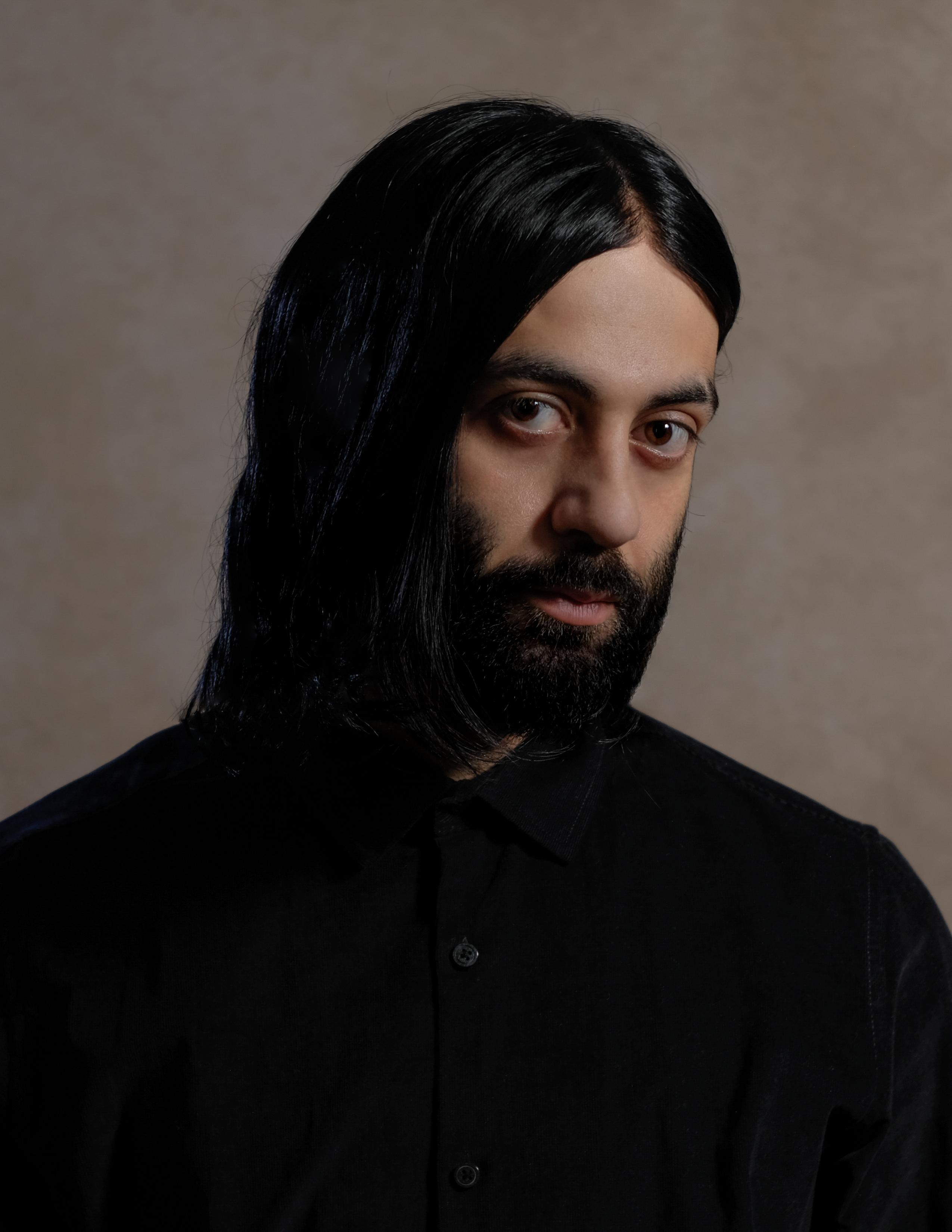 actor Ara Woland large photo