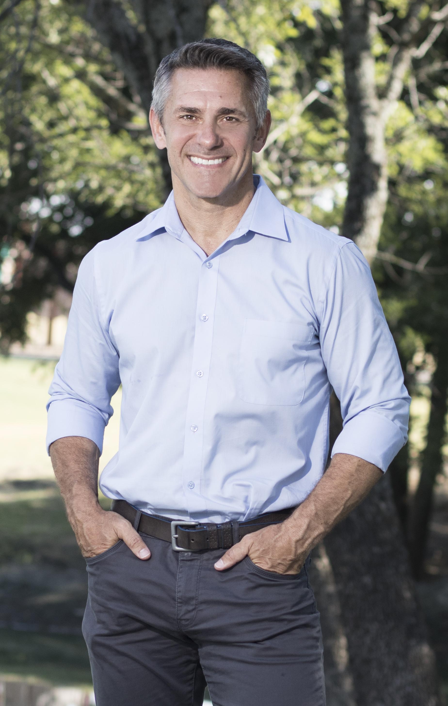 actor Luis Albert Acevedo Jr. large photo