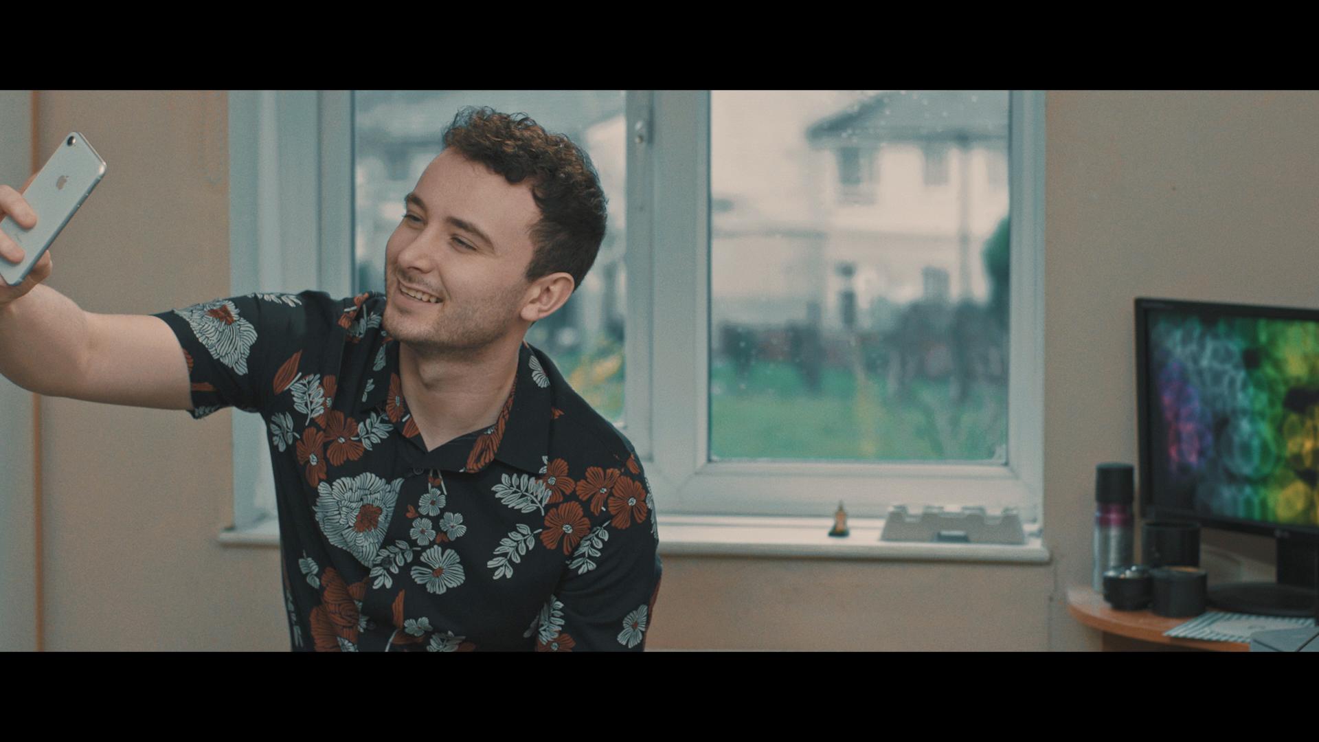 actor John Thacker large photo