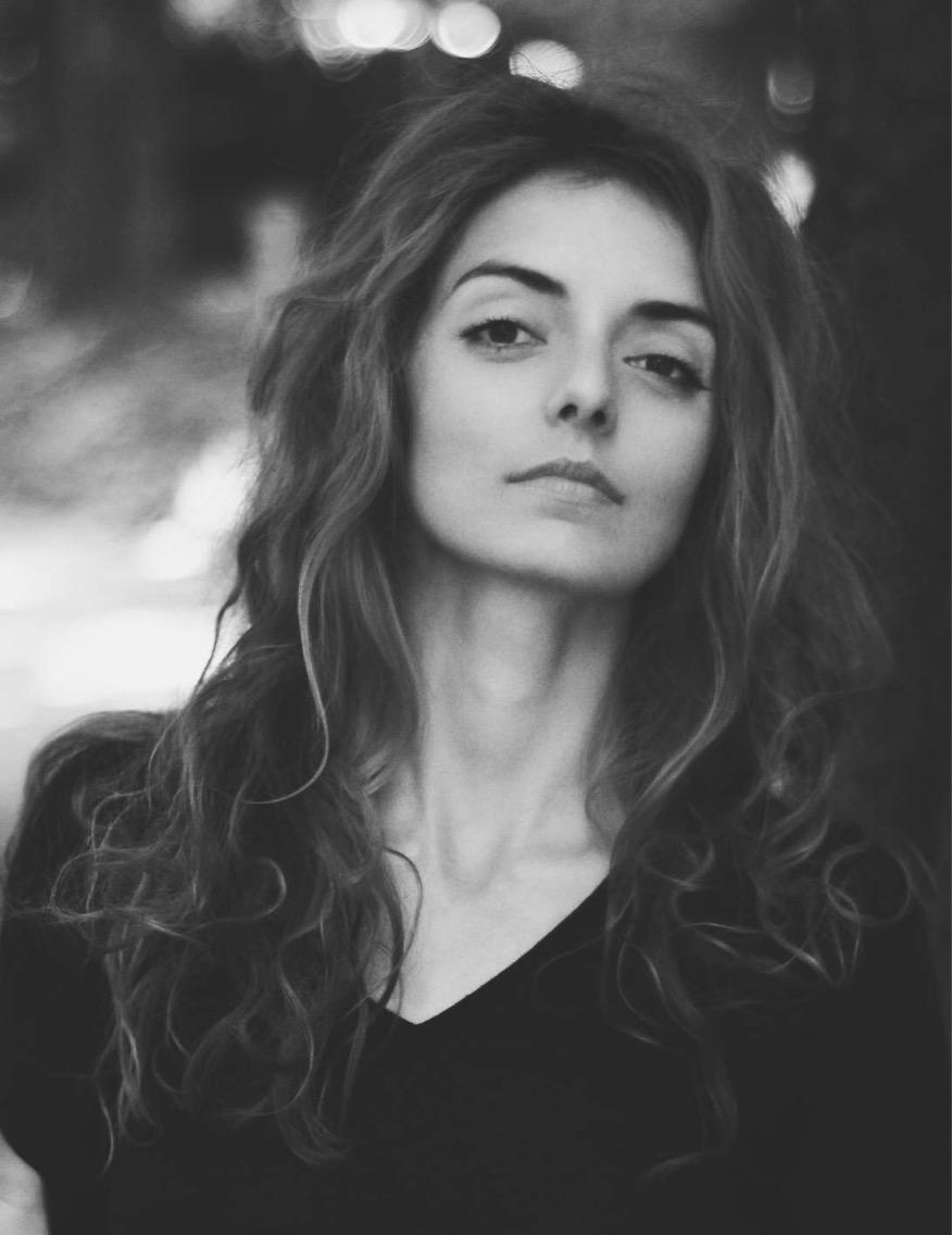 actor Olivia Csiky Trnka large photo