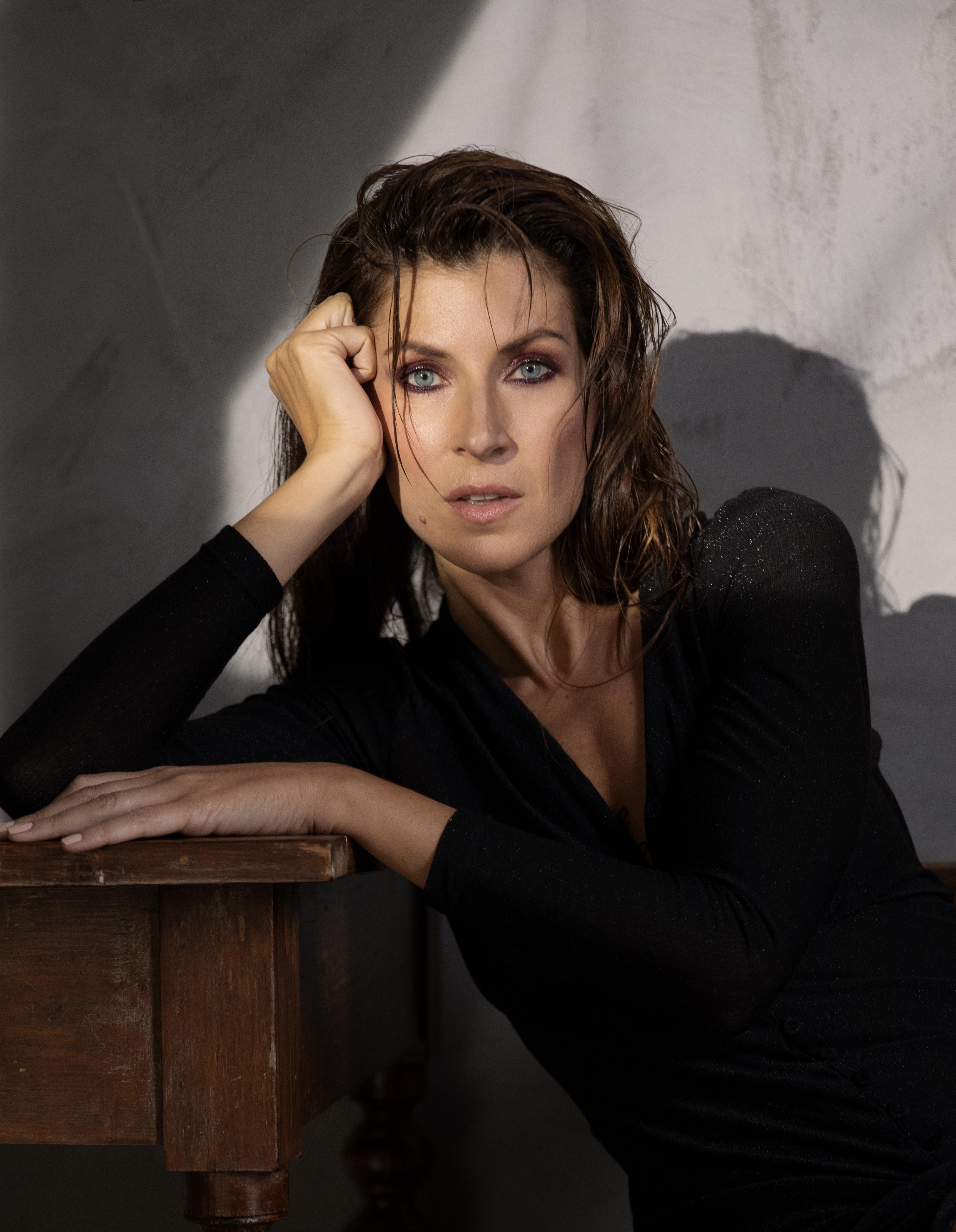 actor Denitza Diakovska large photo