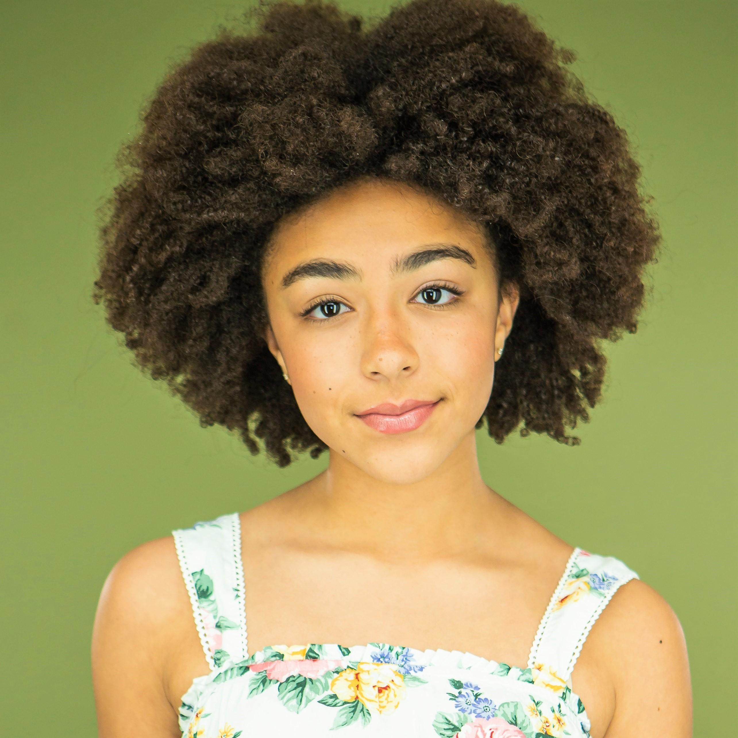 actor Cece Abbey large photo