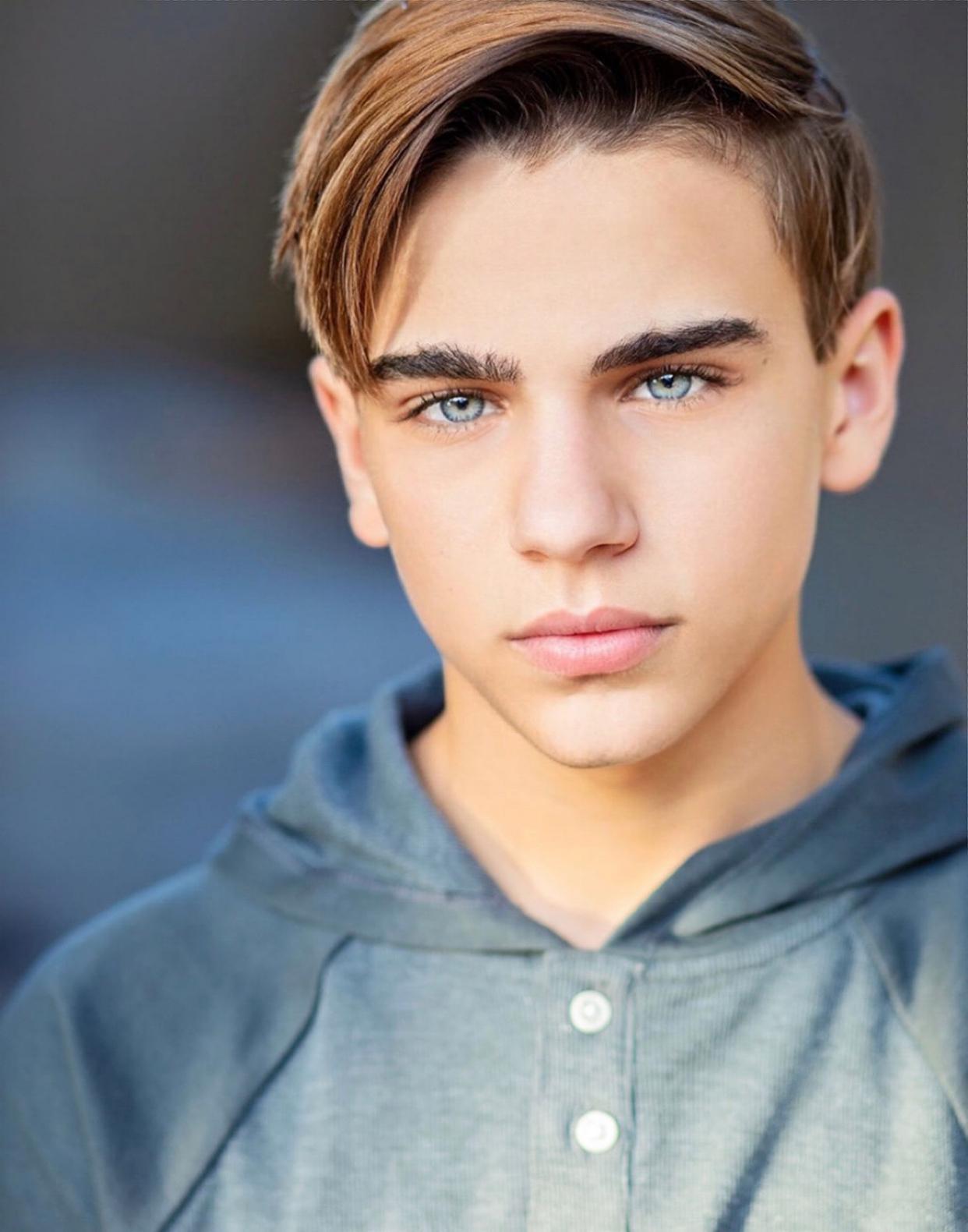 actor Nicholas Ryan Hernandez large photo