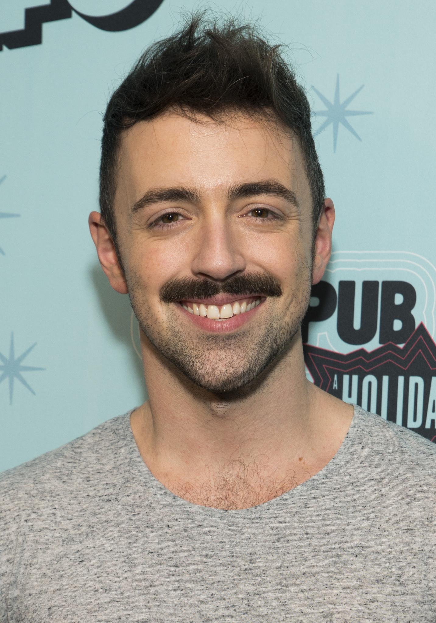 actor Matteo Lane large photo