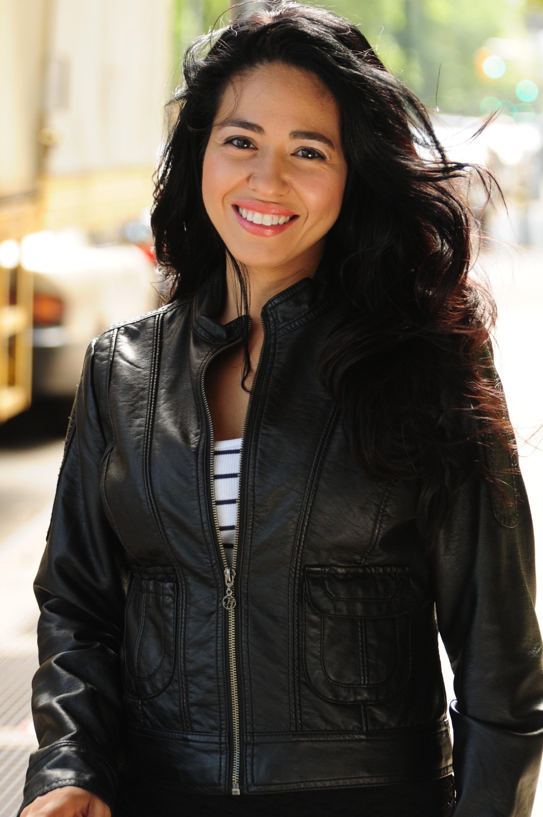 actor Raquel Almazan large photo