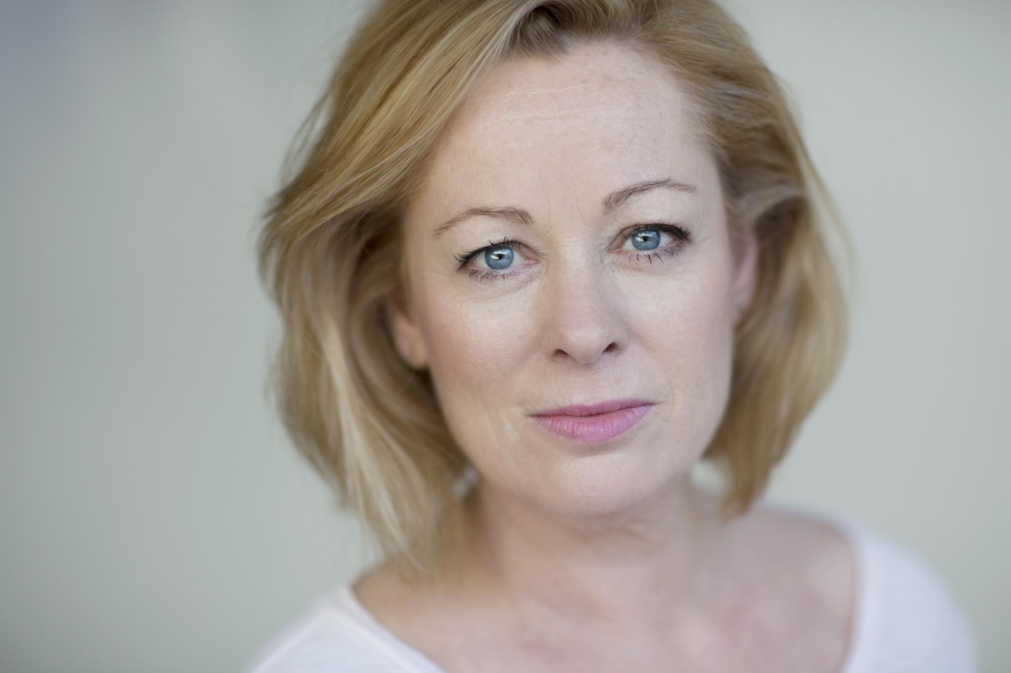 actor Gabrielle Glaister large photo