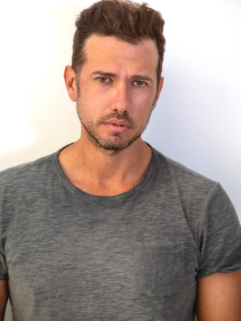 actor Brandon Michael Vayda large photo