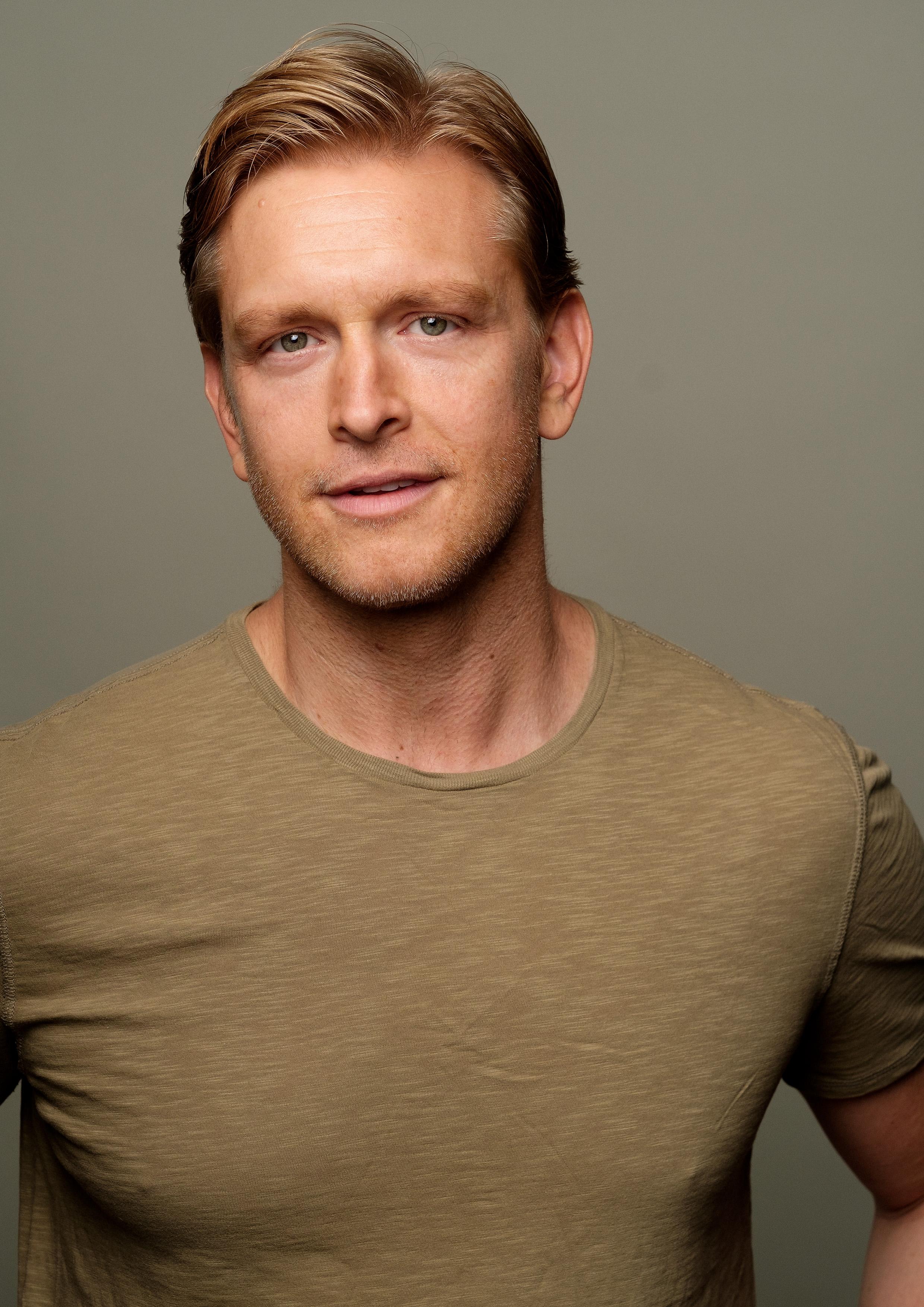 actor Theis Weckesser large photo