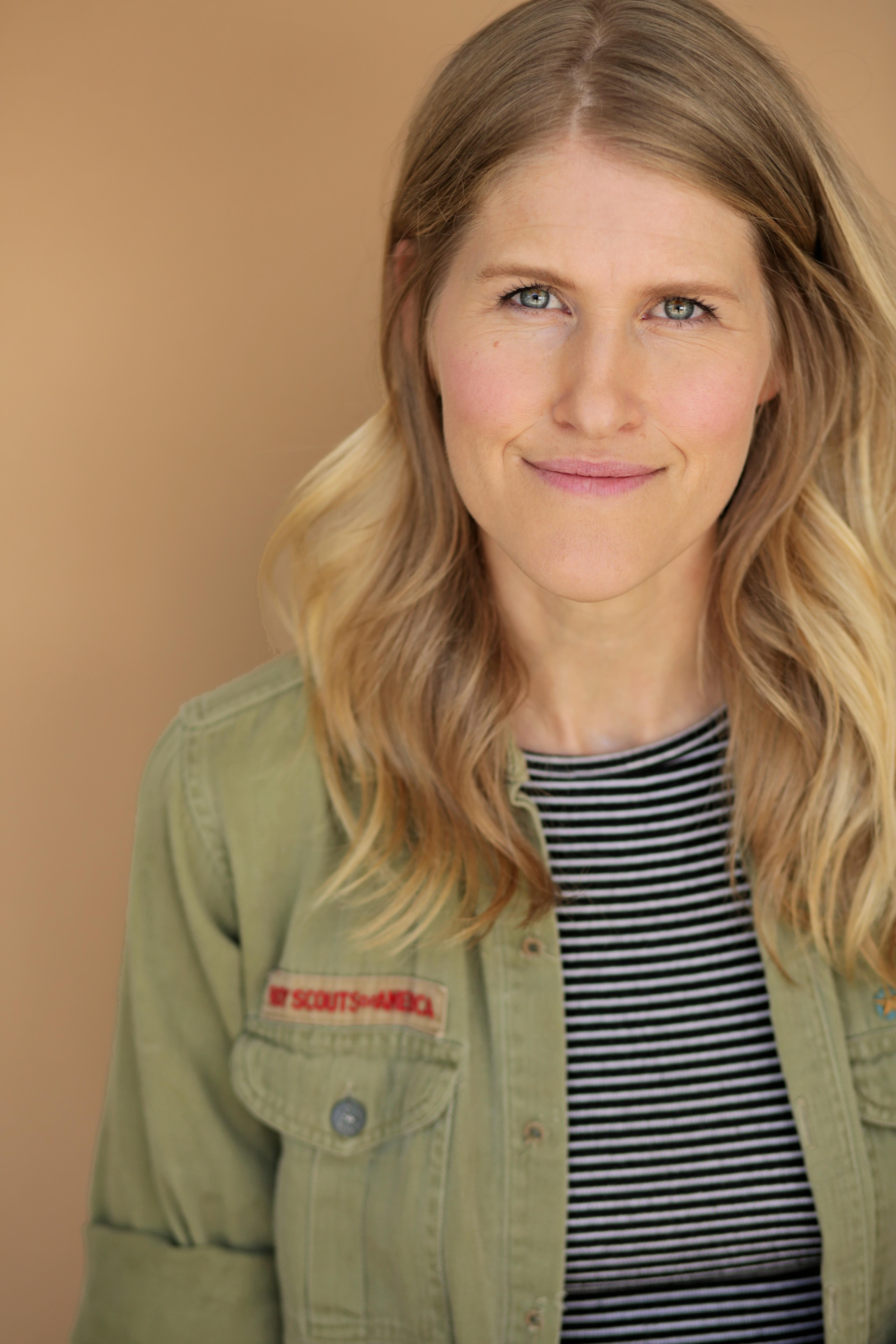 actor Molly Hawkey large photo